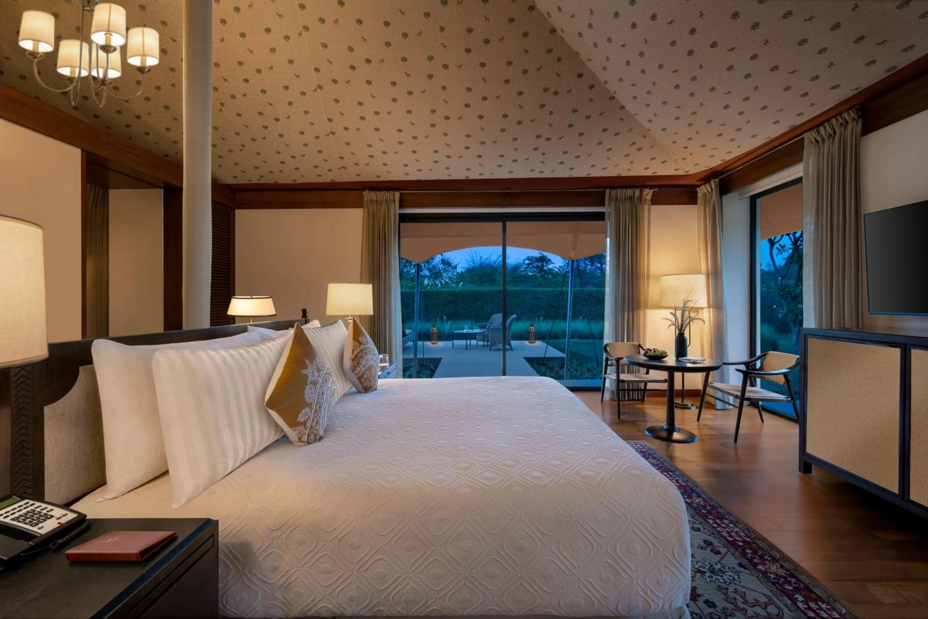 The Oberoi Vindhyavilas Wildlife Resort, Bandhavgarh