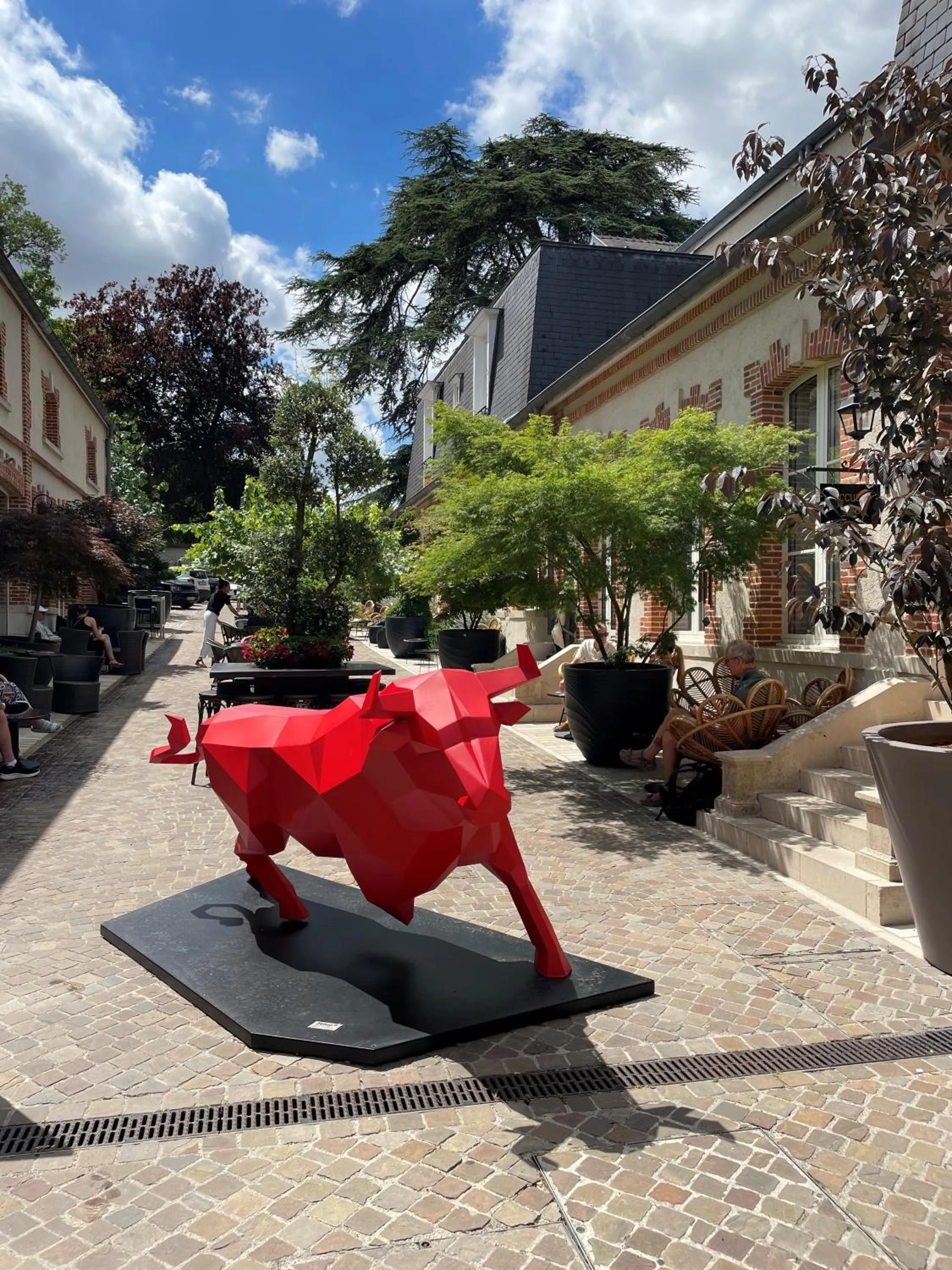 Property building in Champagne André Bergère & Suites
