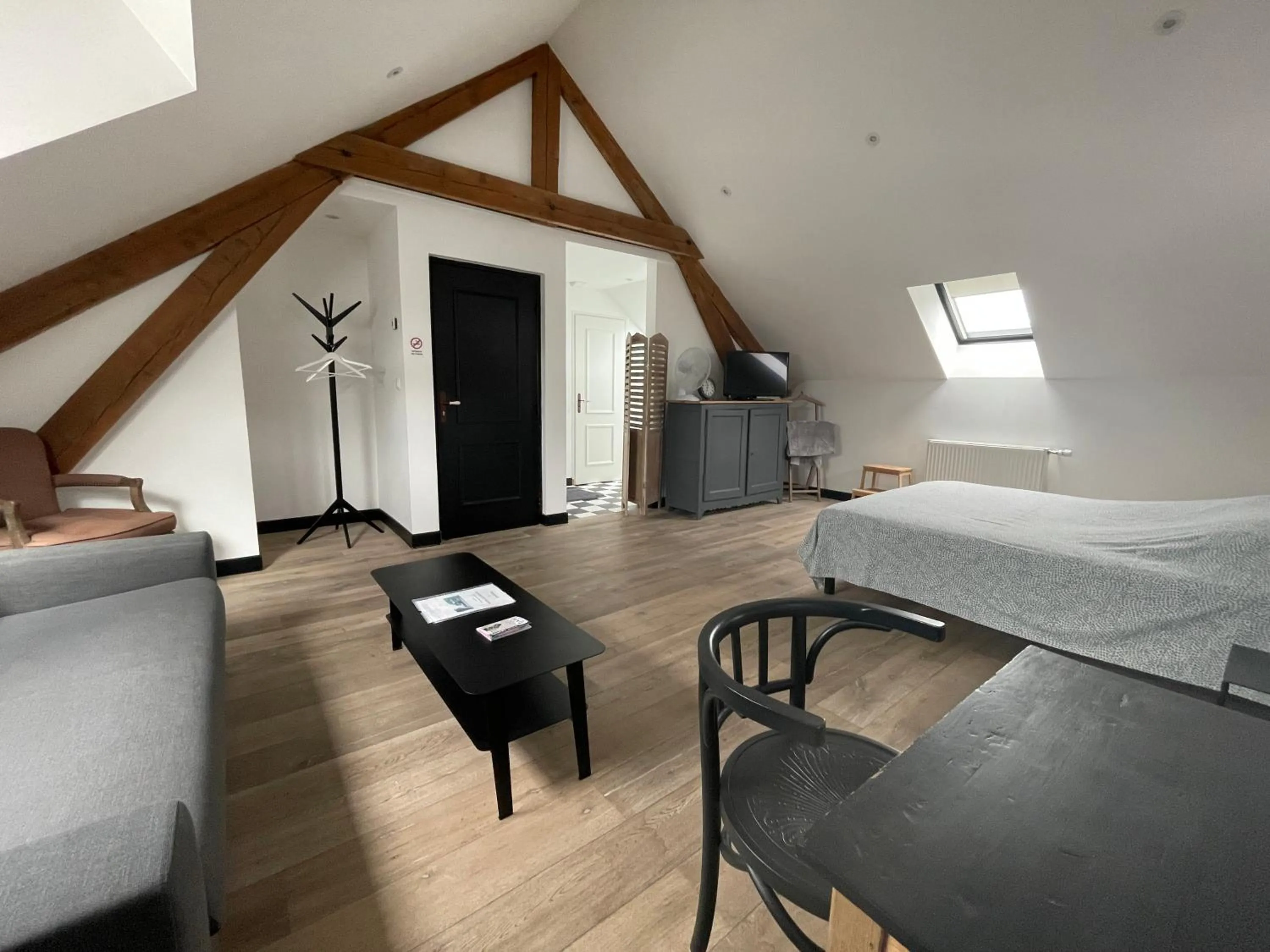 Photo of the whole room, Bed in La Grange De Salomé