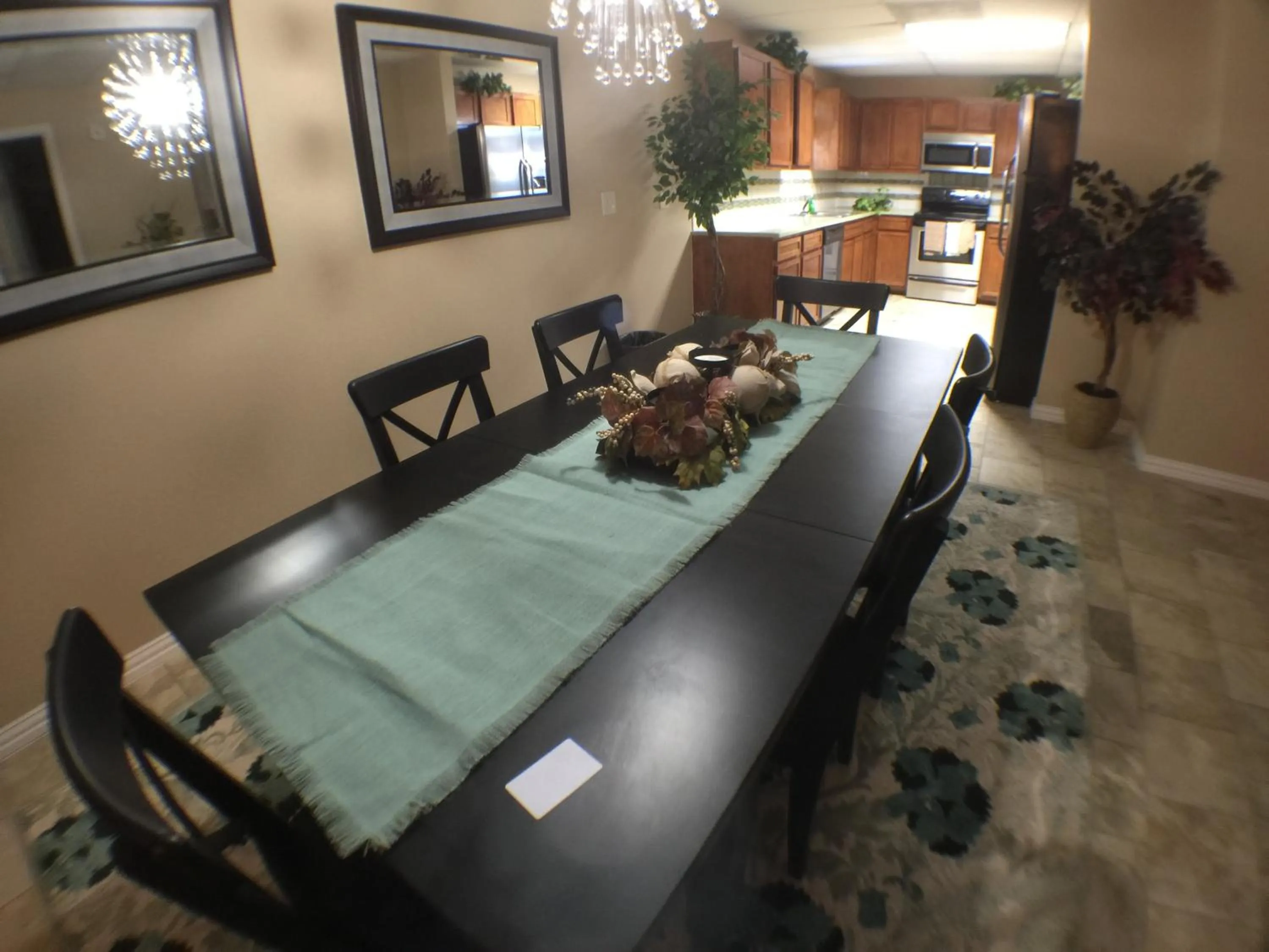Dining area in Austin Motor Inn