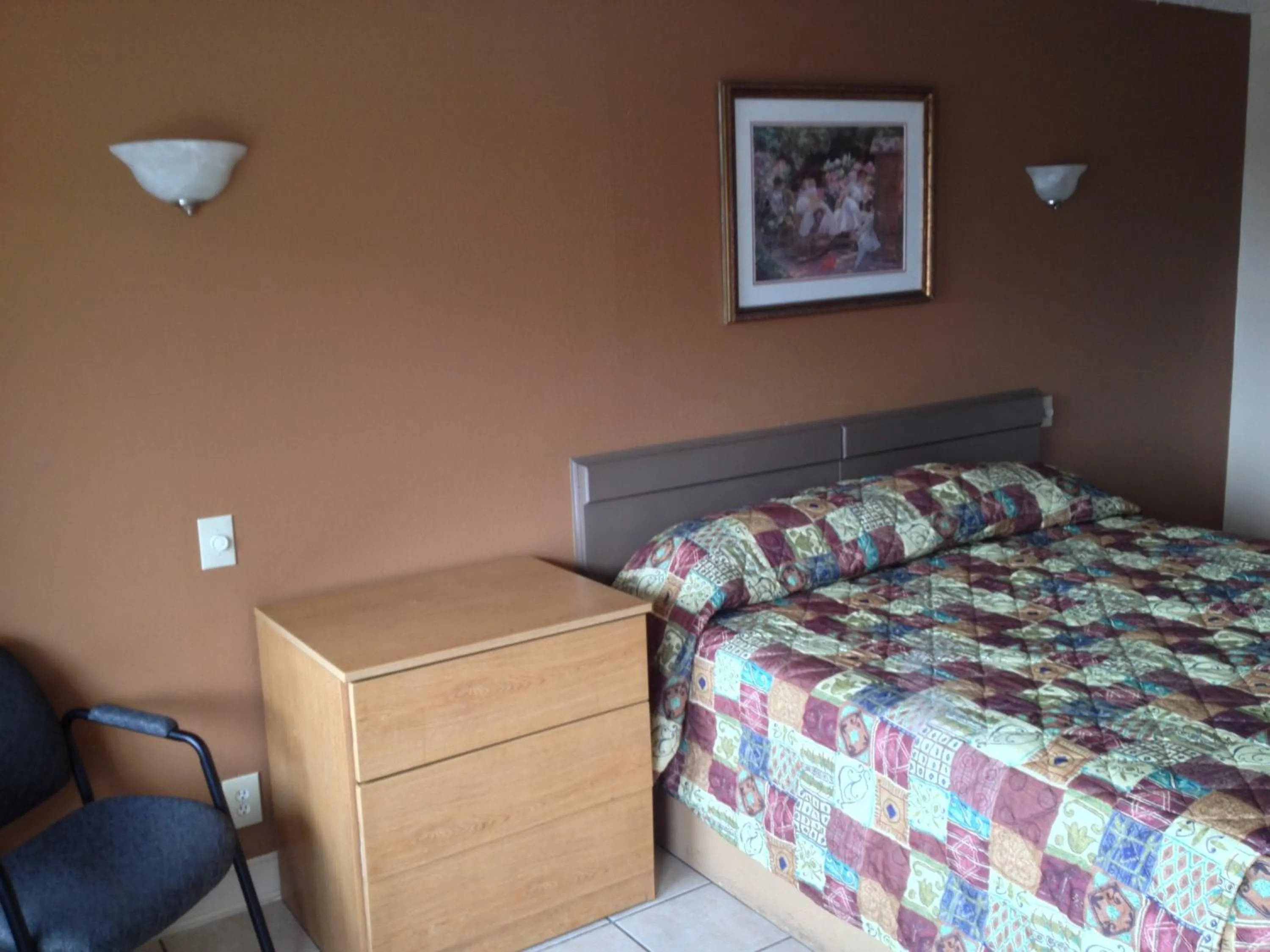 Bedroom, Bed in Austin Motor Inn