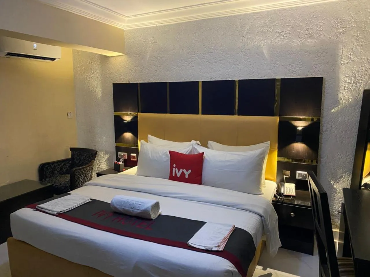 Bed in Aotel Hotels & Suites - Ojota