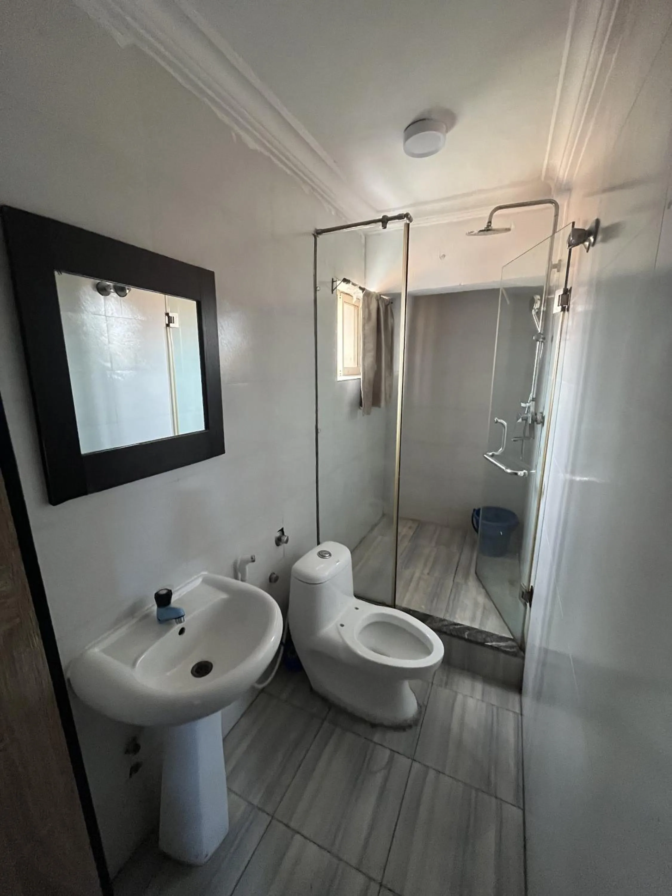 Shower in Aotel Hotels & Suites - Ojota