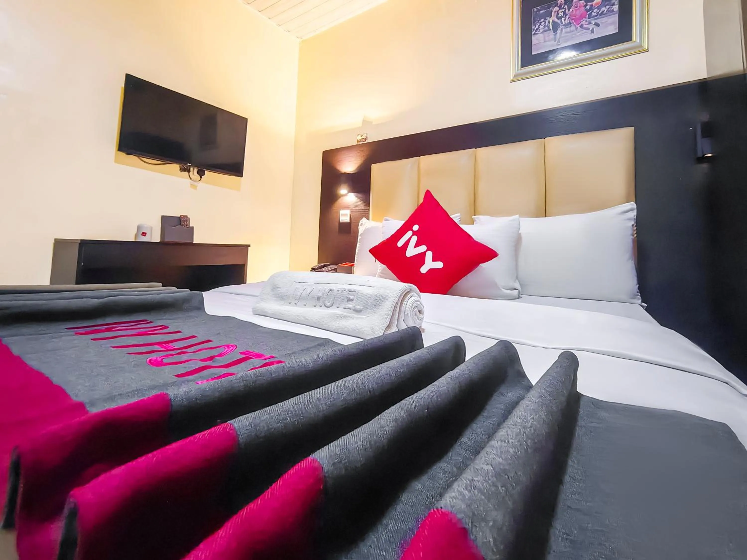 Bed in Aotel Hotels & Suites - Ojota