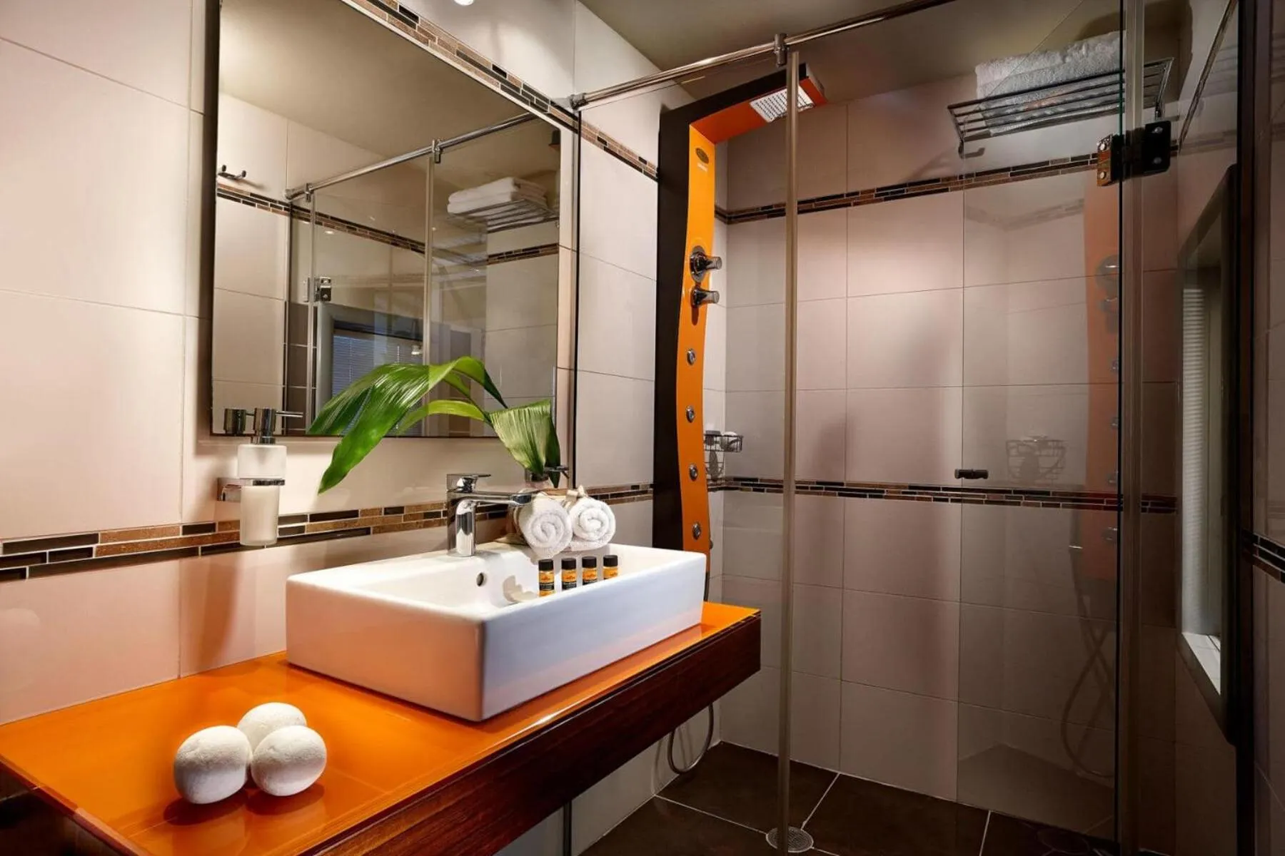 Shower in Galaxy Hotel Naxos