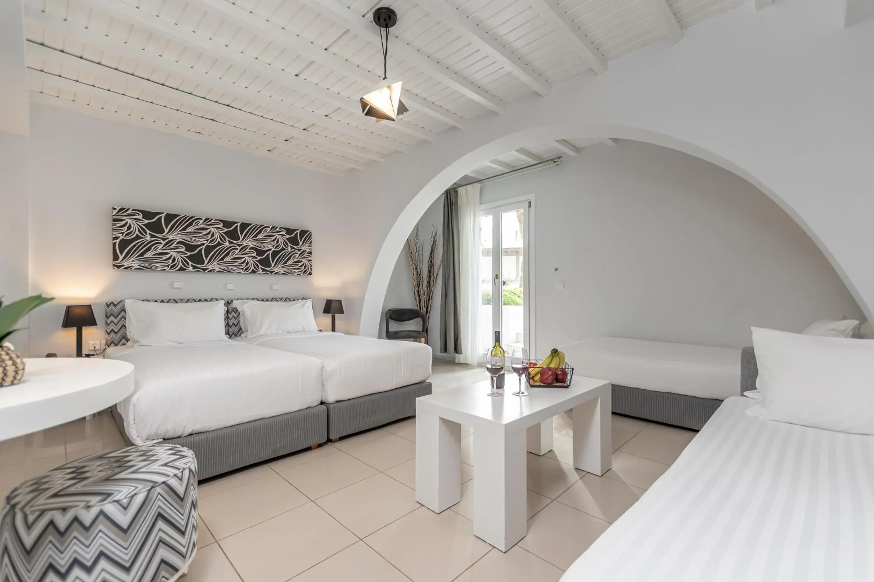 Quadruple Room with Garden View in Galaxy Hotel Naxos Quadruple Room with Garden View in Galaxy Hotel Naxos