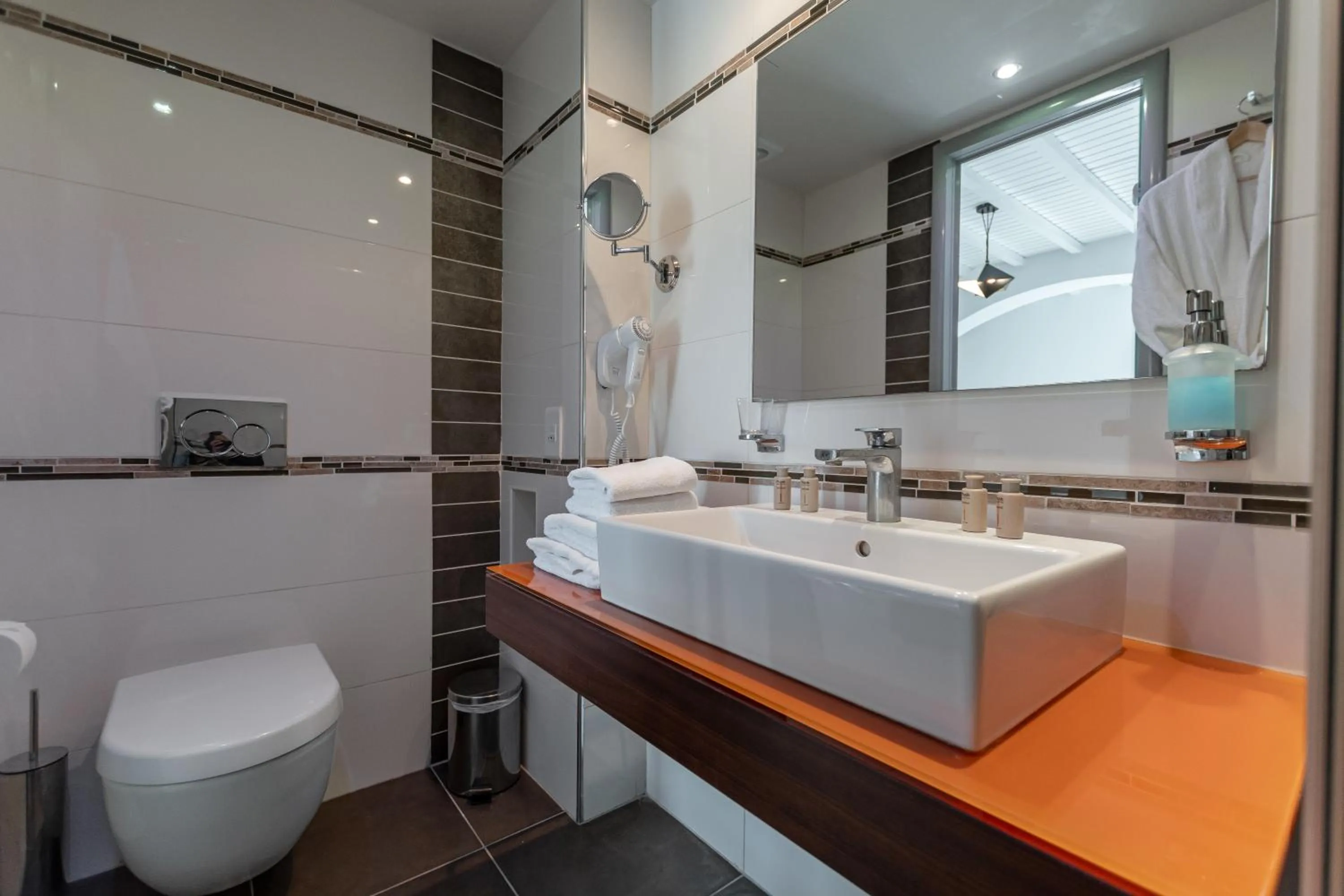 Toilet in Galaxy Hotel Naxos