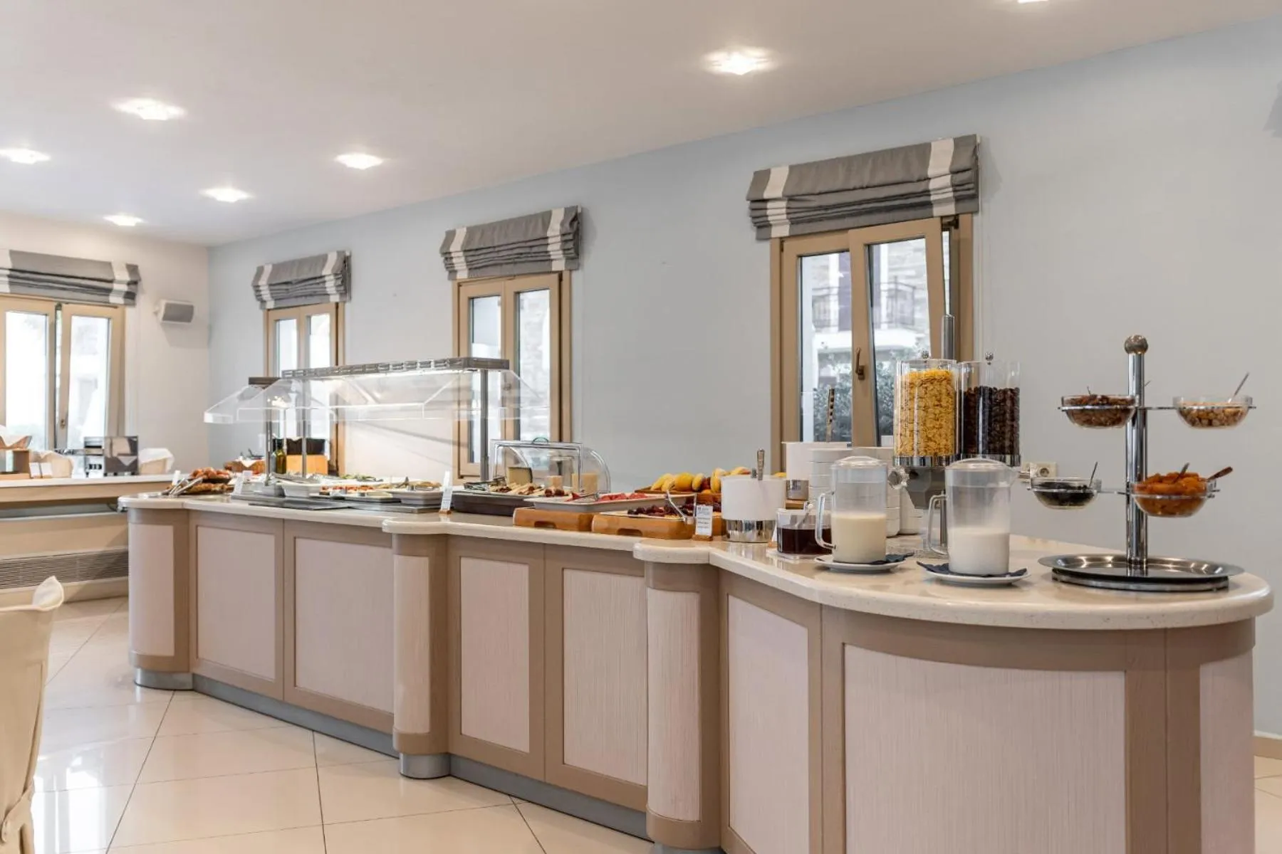 Restaurant/places to eat in Galaxy Hotel Naxos