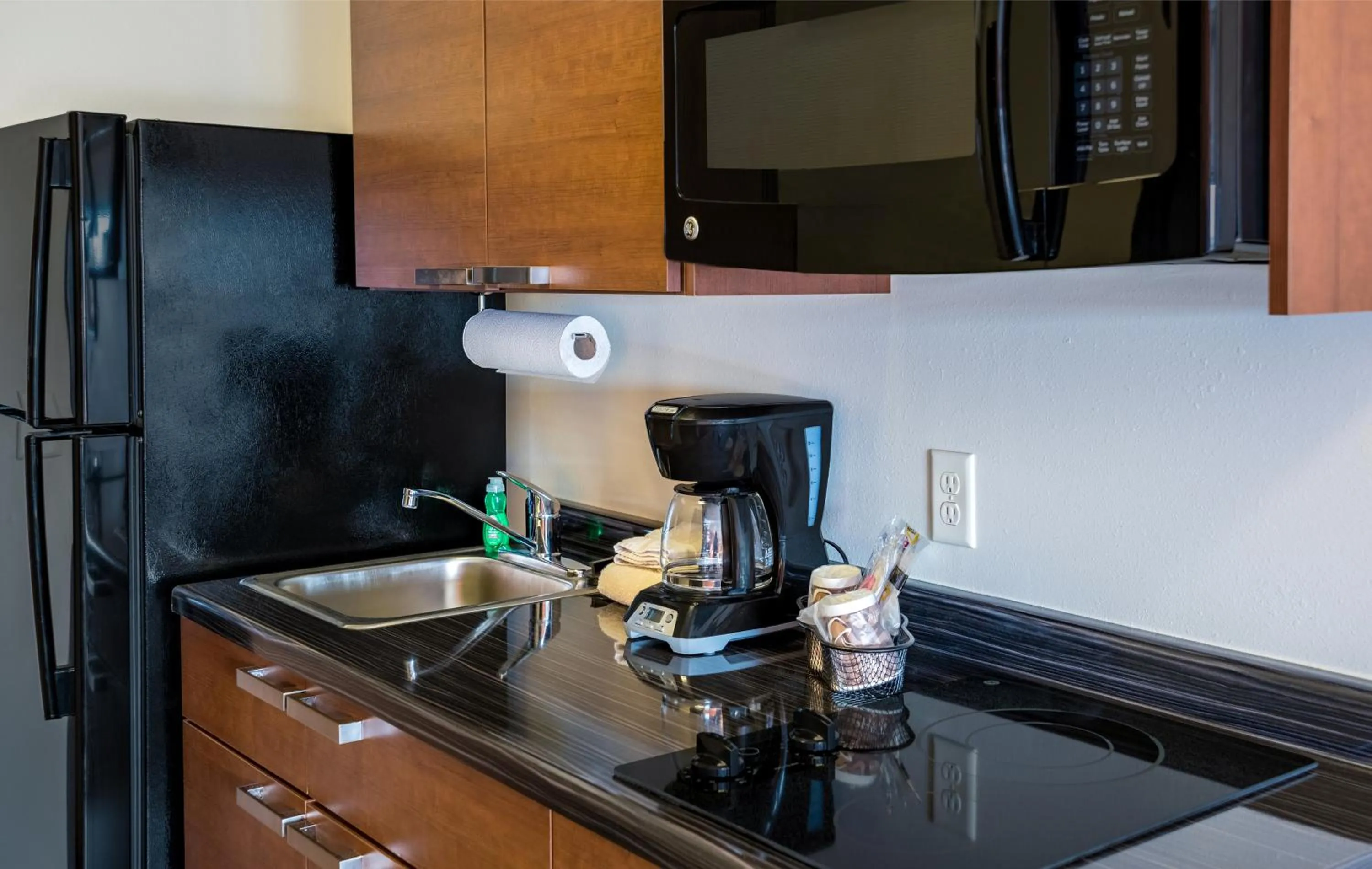 Coffee/tea facilities in My Place Hotel-Rock Springs, WY