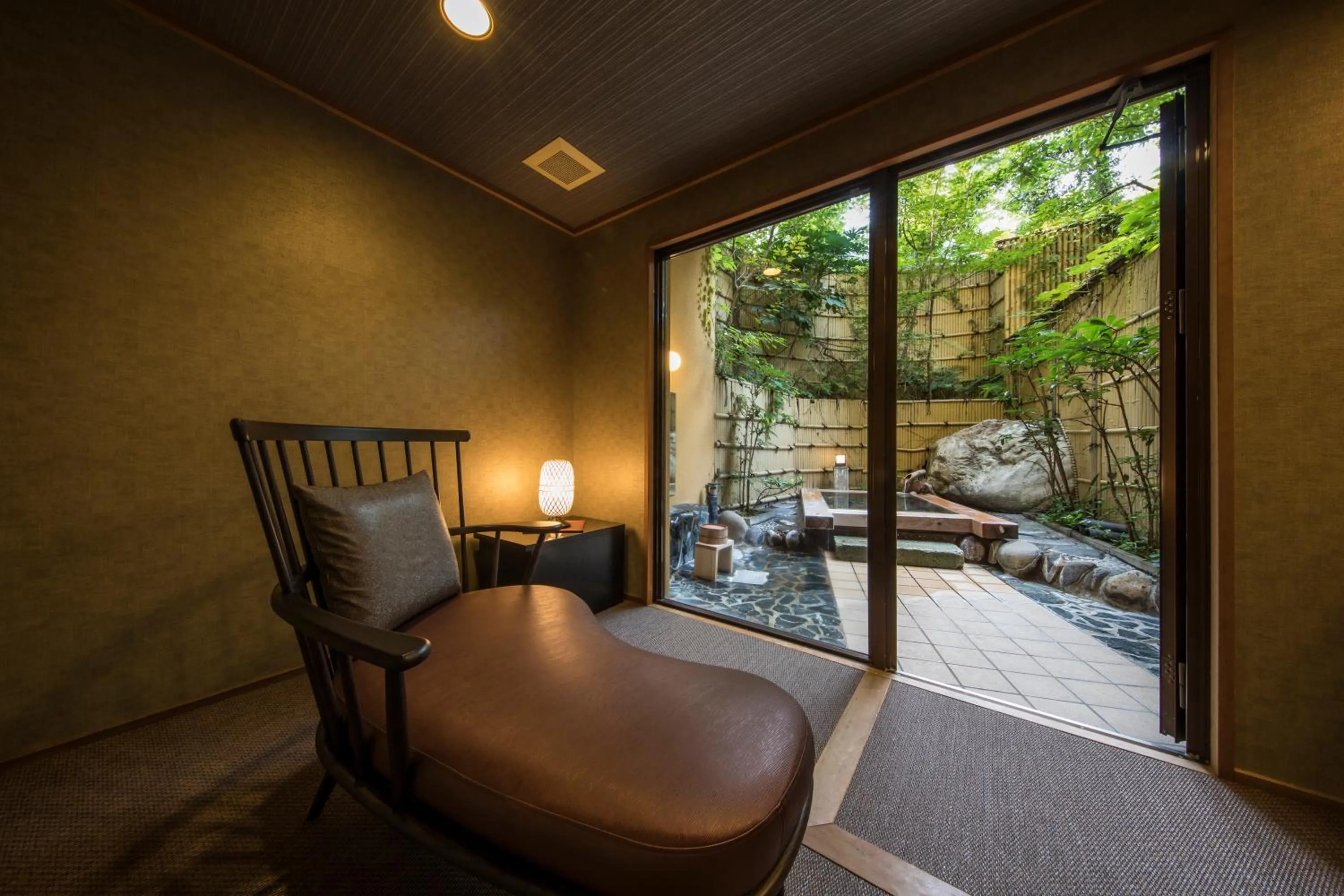 Hot Spring Bath in Hotel Shirakawa Yunokura
