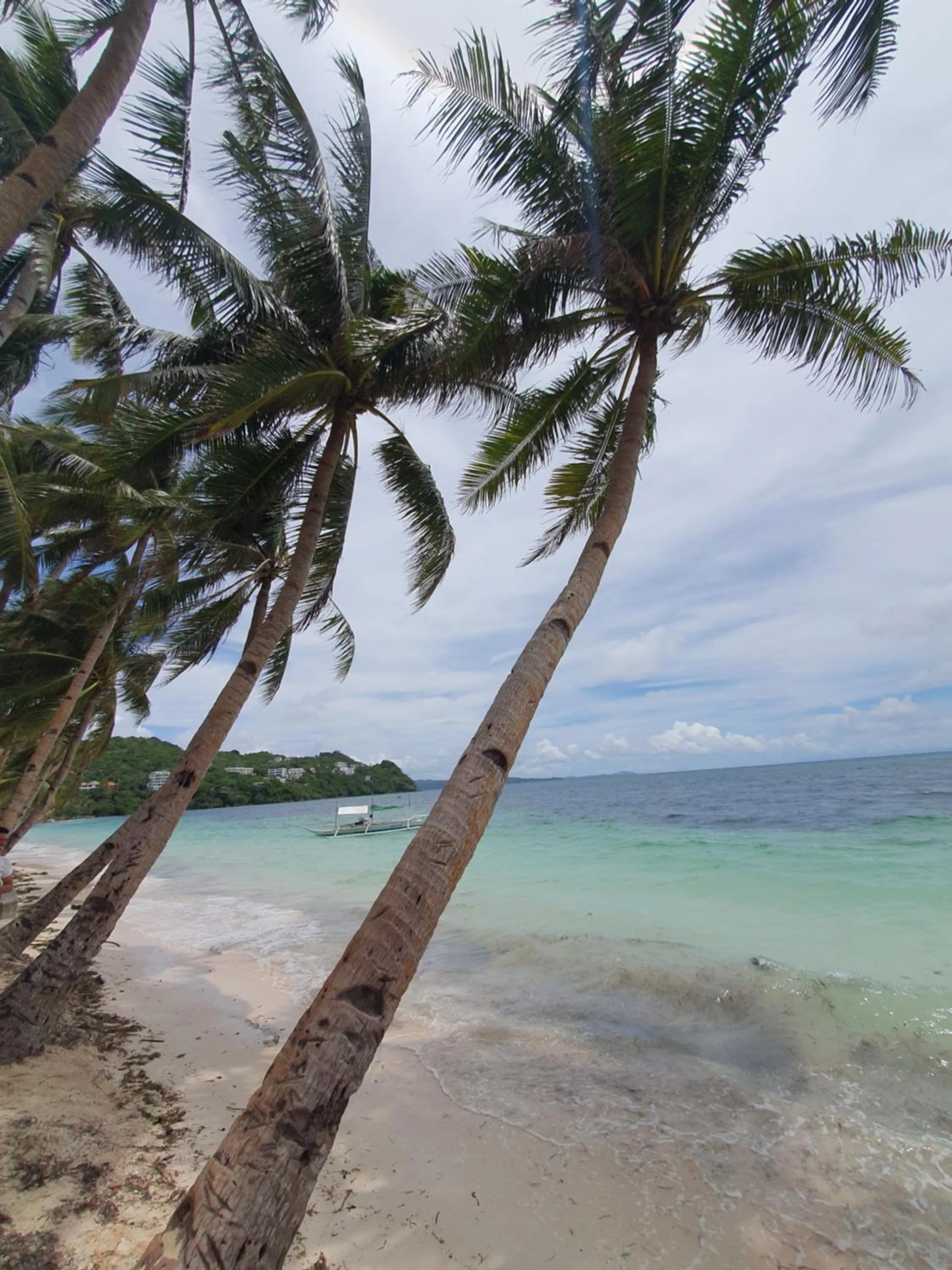 Beach in ClubBoracay Apartelle