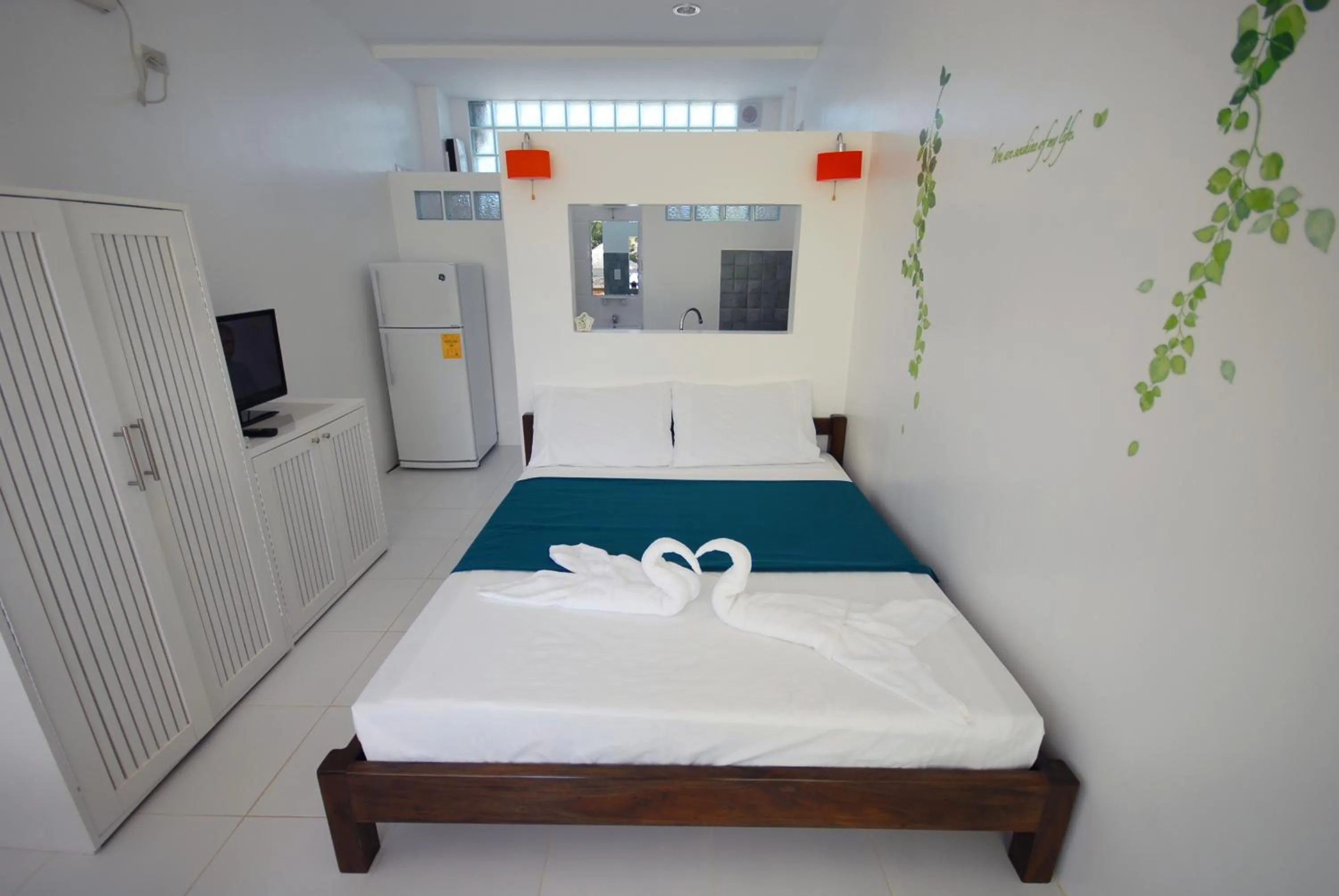 Bedroom, Bed in ClubBoracay Apartelle