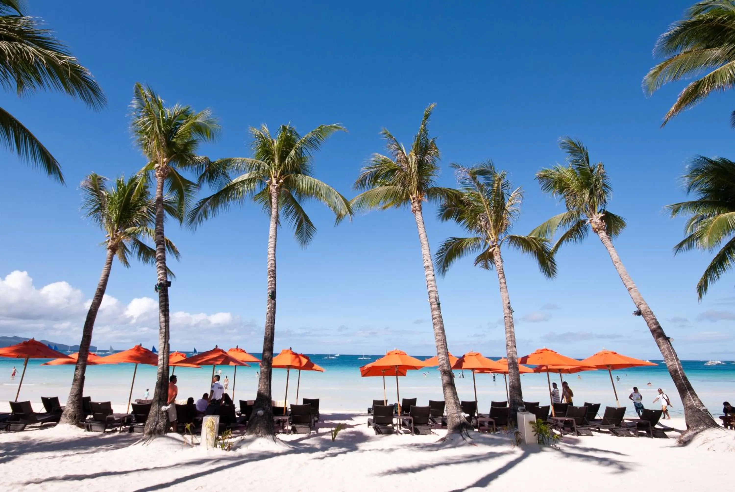 Beach in ClubBoracay Apartelle