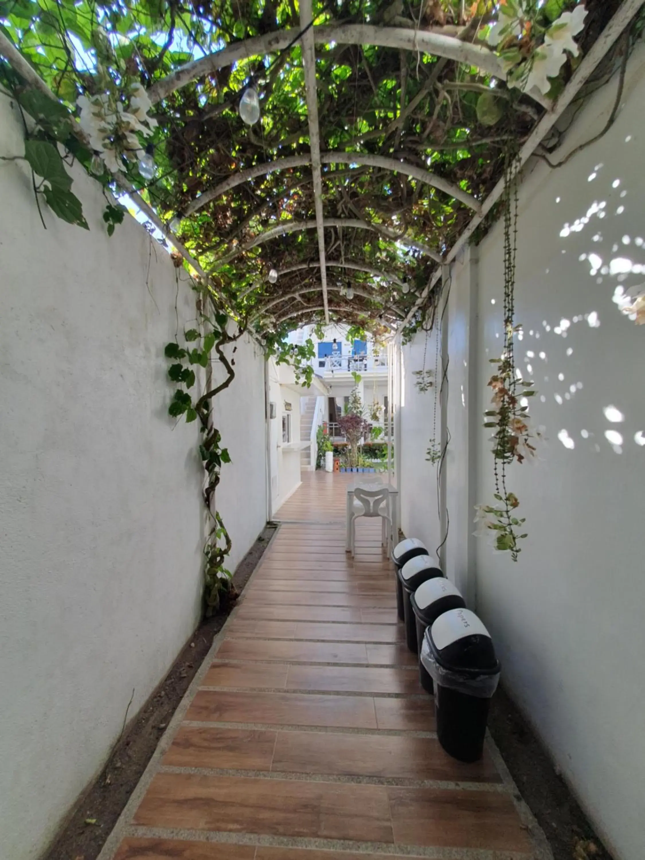 Property building in ClubBoracay Apartelle Property building in ClubBoracay Apartelle