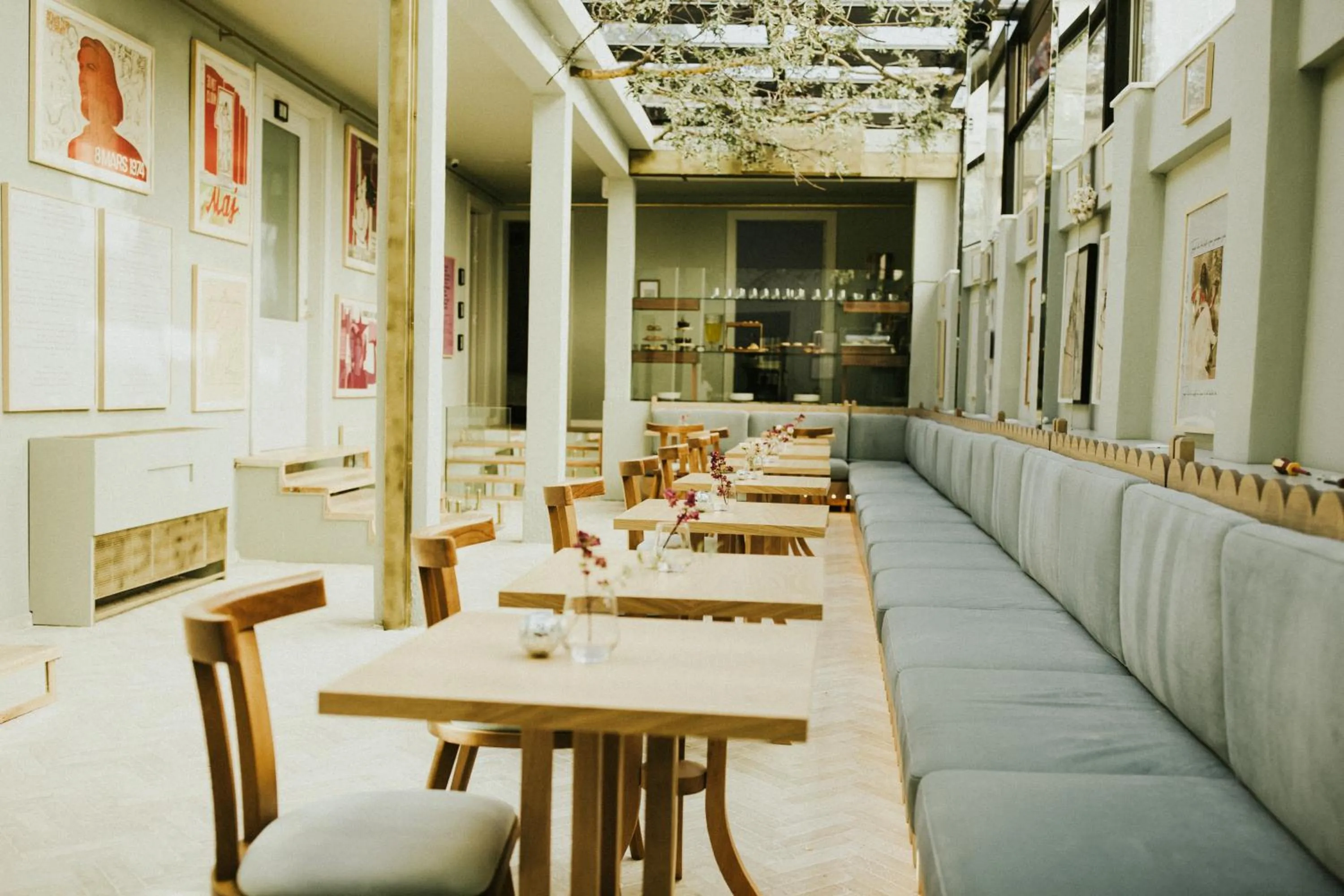 Restaurant/places to eat in Bazaar Inn Hotel