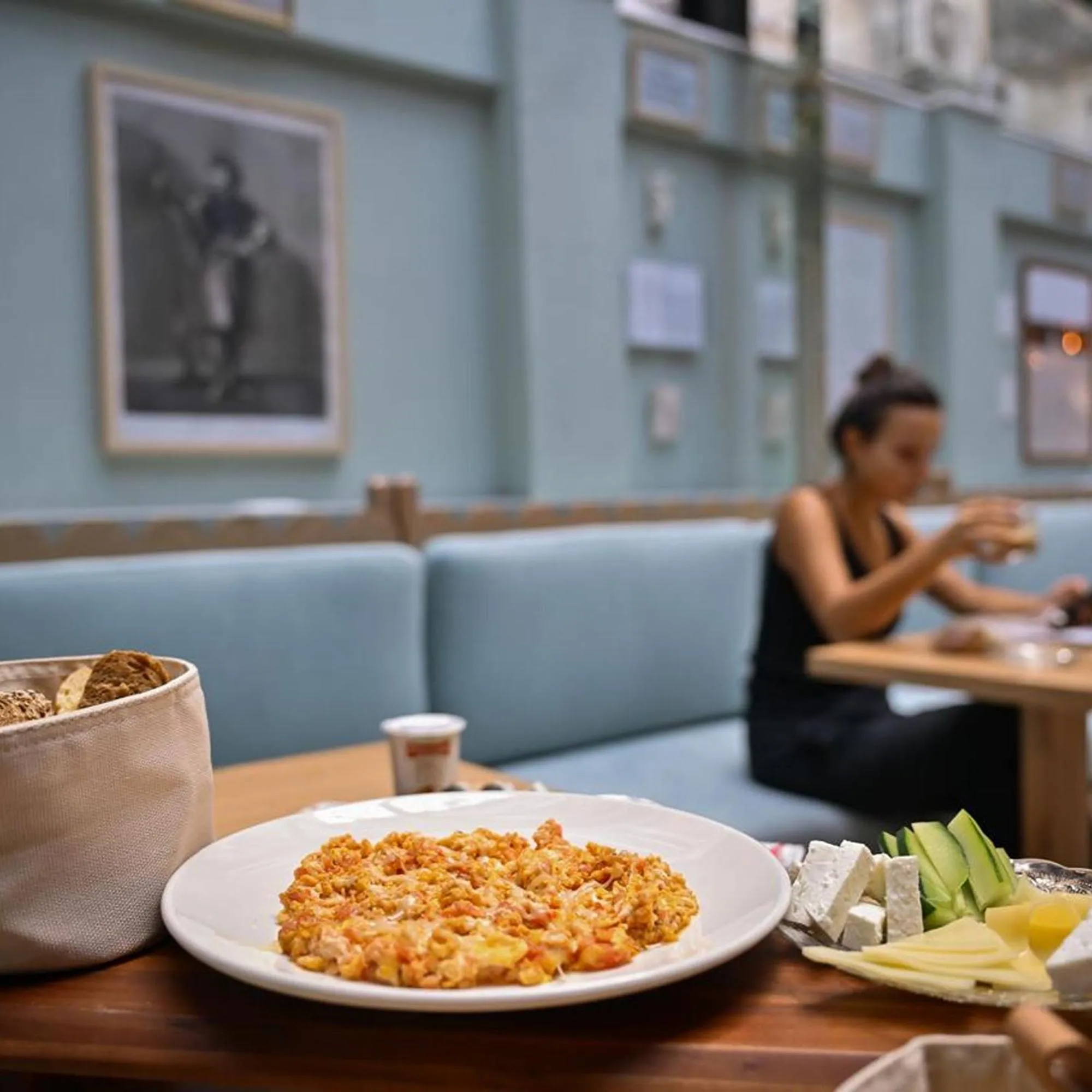 Restaurant/places to eat in Bazaar Inn Hotel