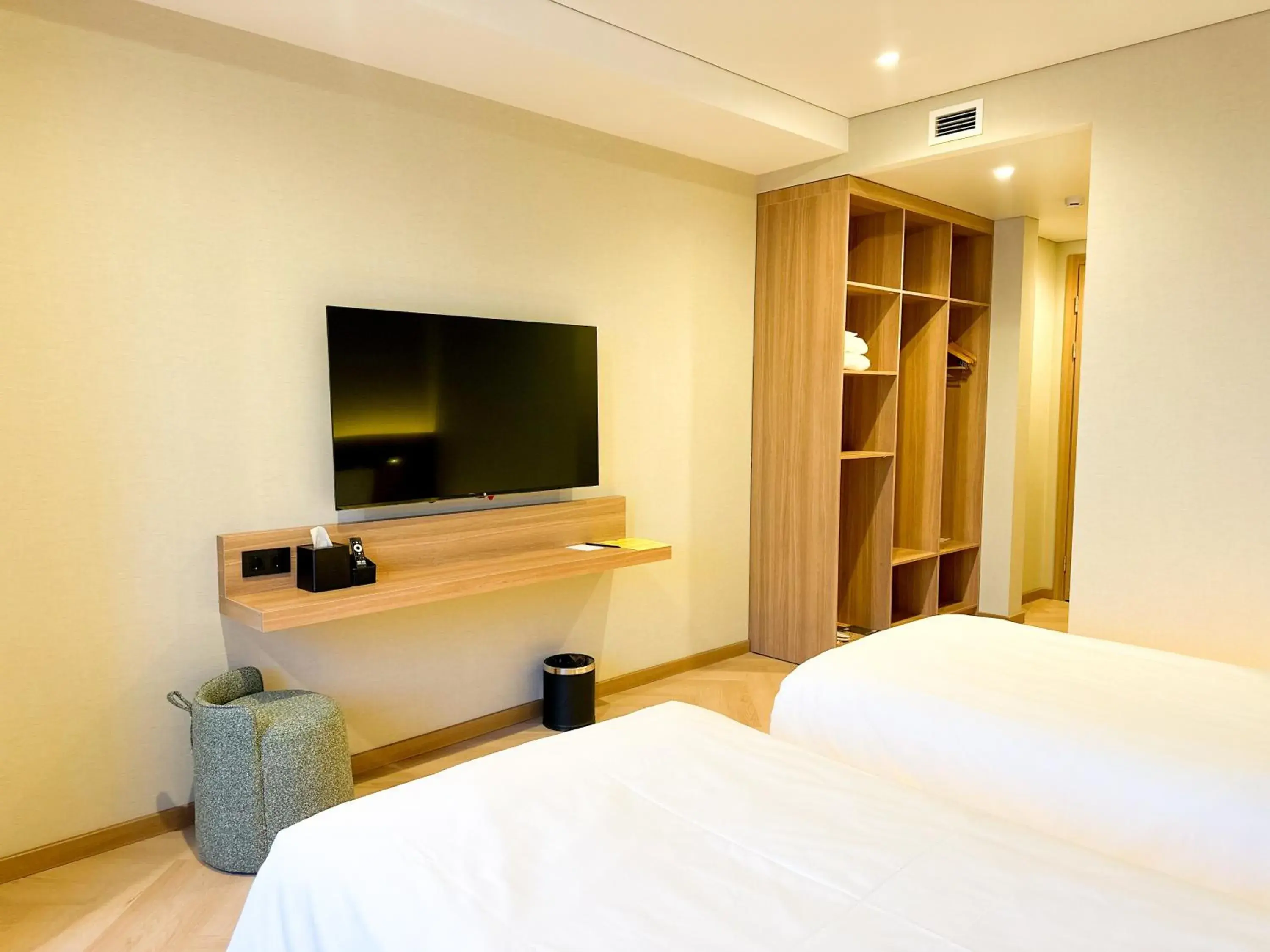 Twin Room in Resident Hotel Abay Twin Room in Resident Hotel Abay
