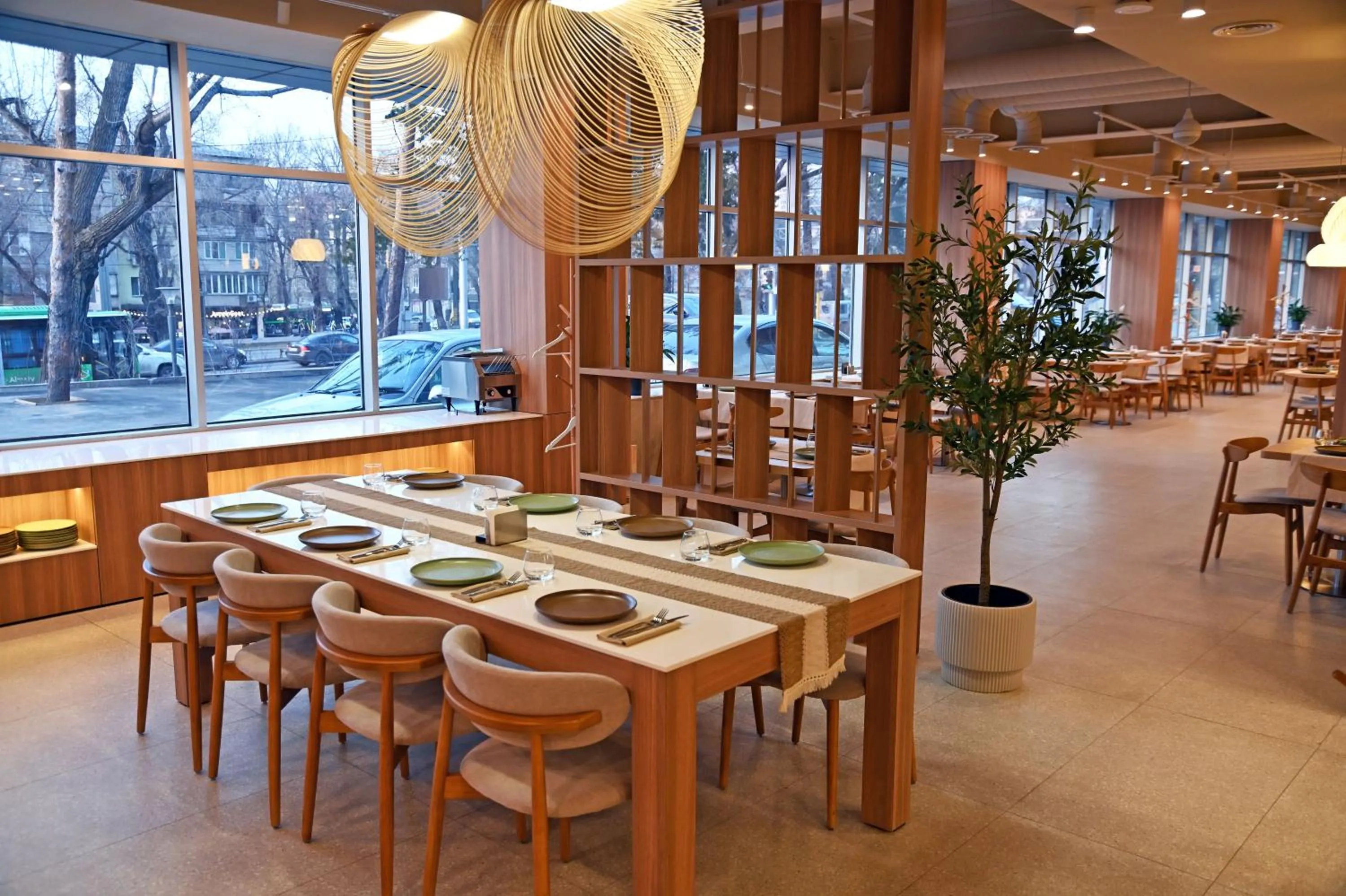 Restaurant/places to eat in Resident Hotel Abay