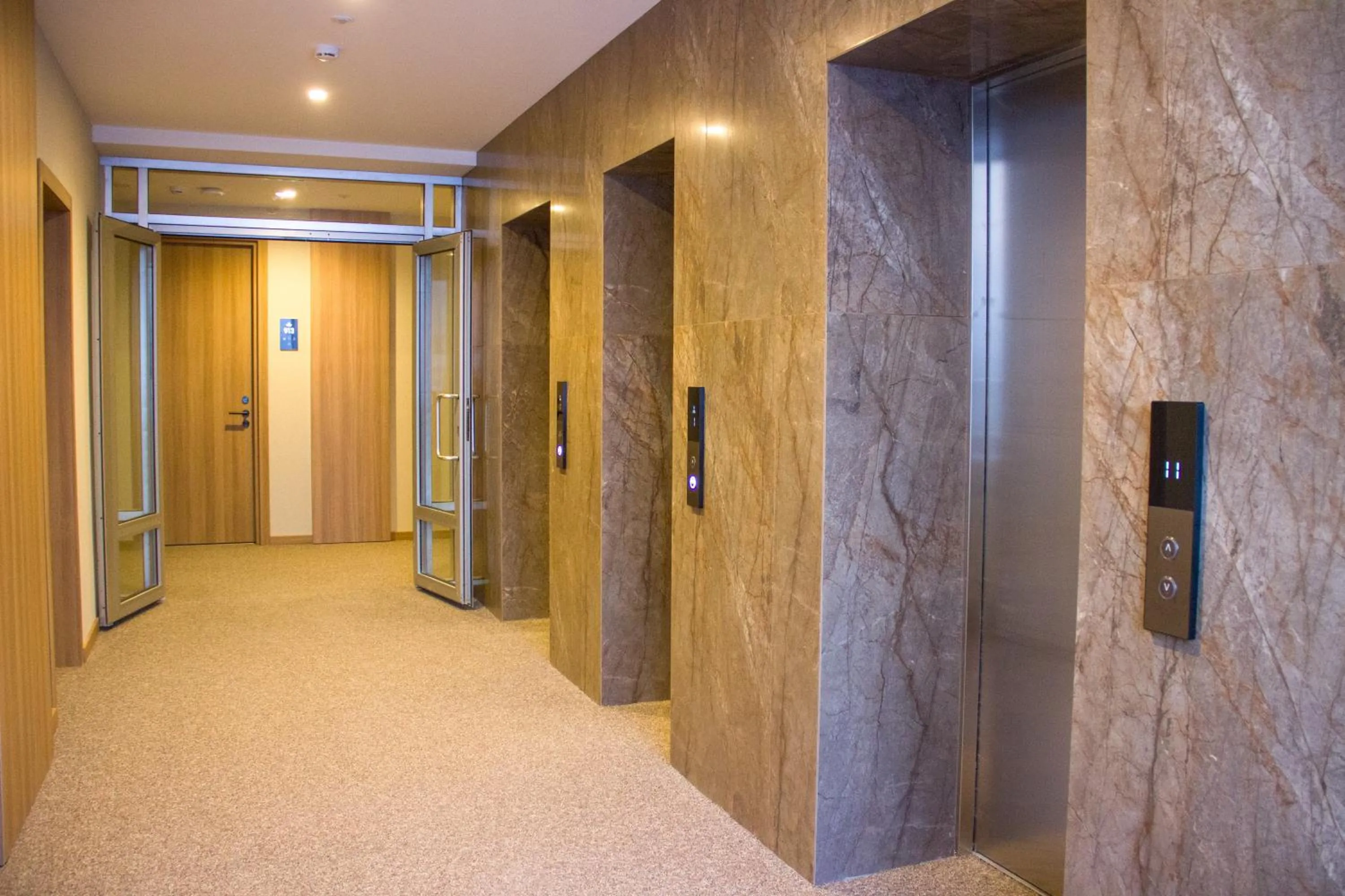 elevator in Resident Hotel Abay