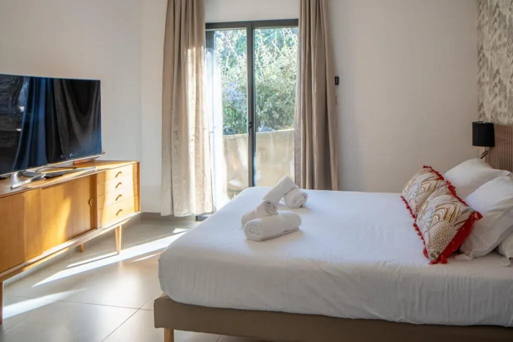 Bed in Résidence & Hotel U Livanti ECOLABEL