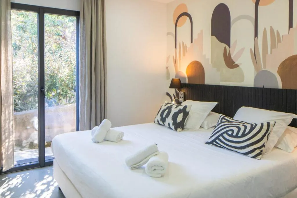 Bed in Résidence & Hotel U Livanti ECOLABEL