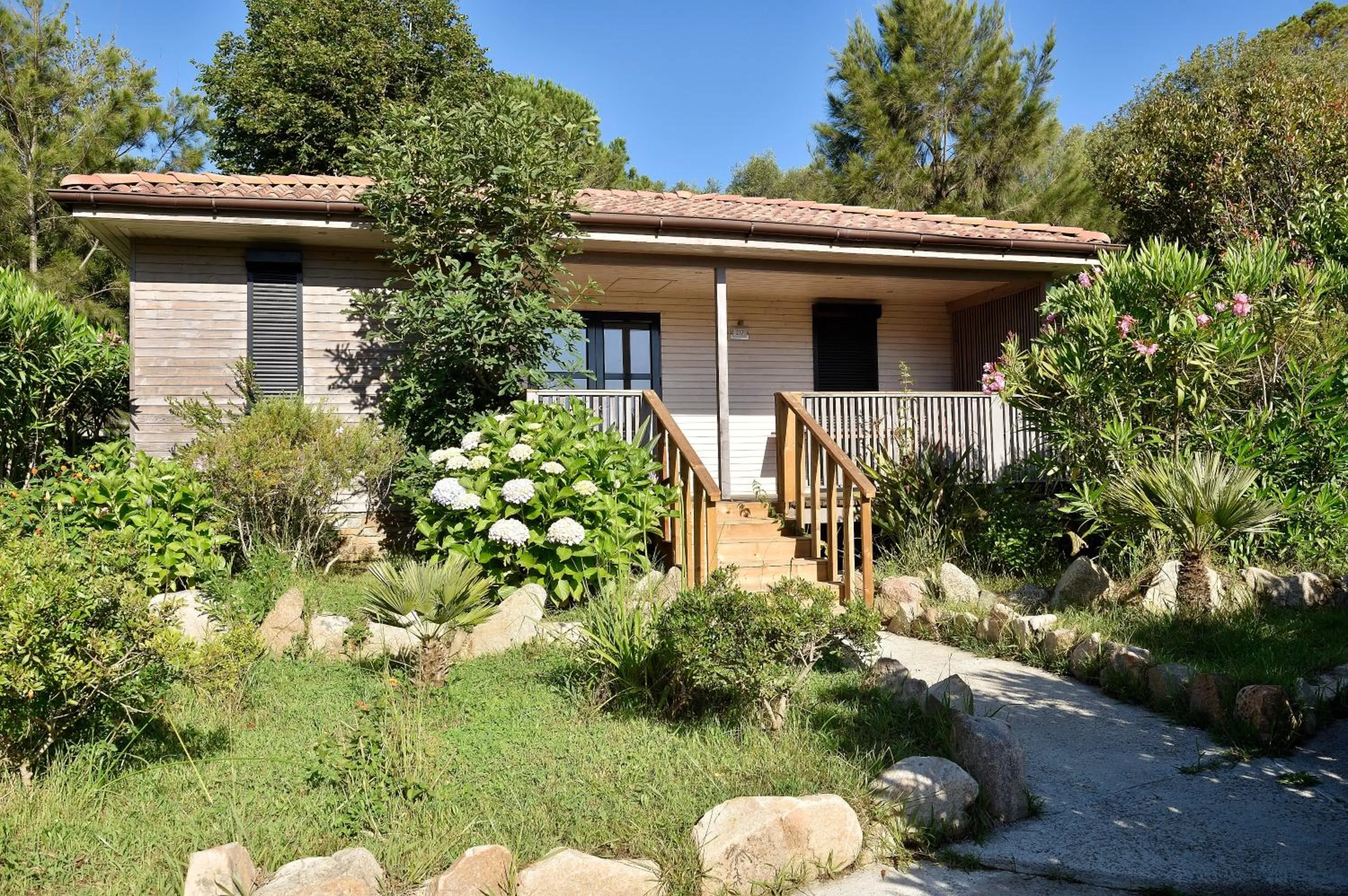 Patio in Résidence & Hotel U Livanti ECOLABEL