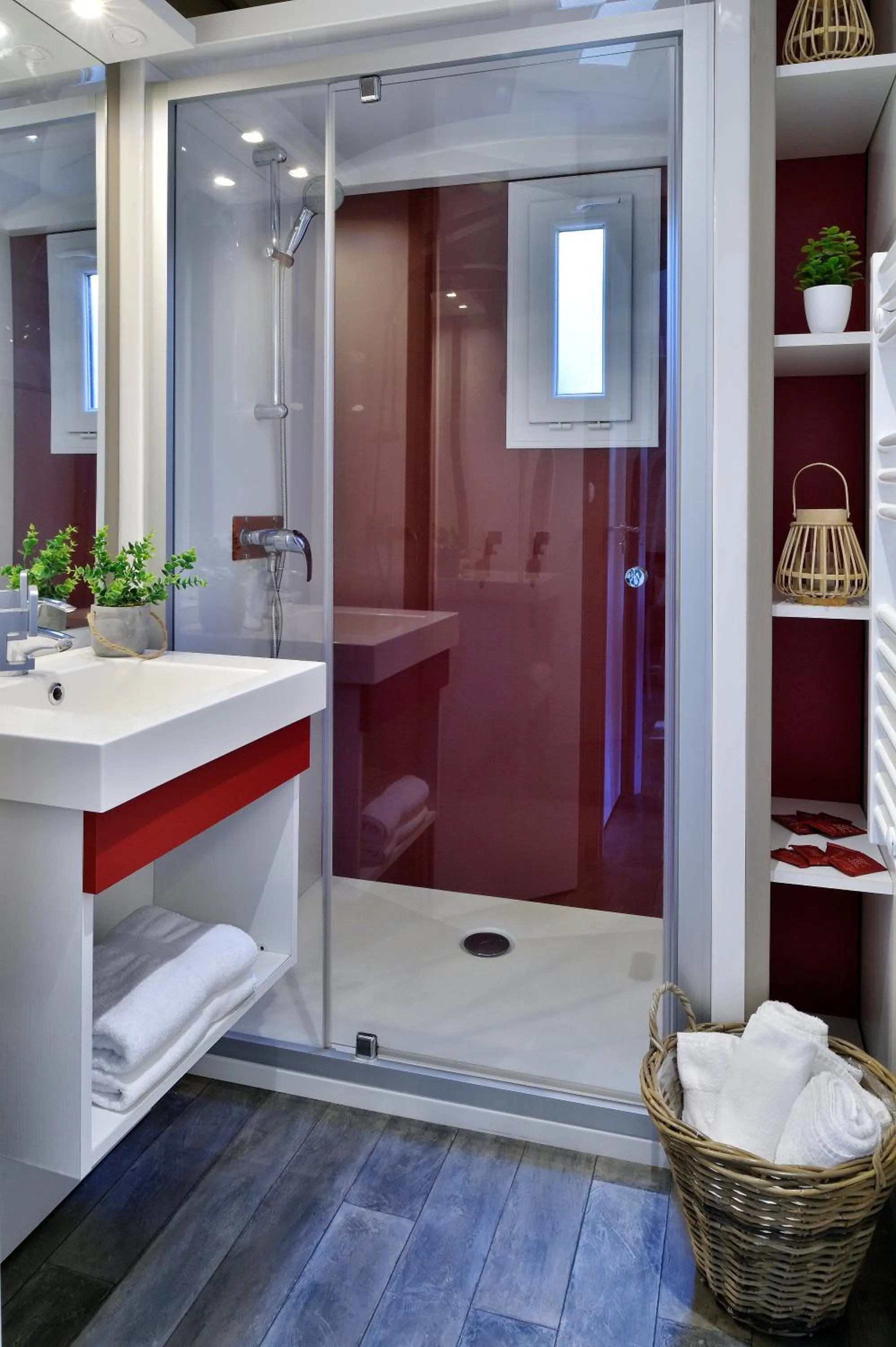 Shower in Résidence & Hotel U Livanti ECOLABEL