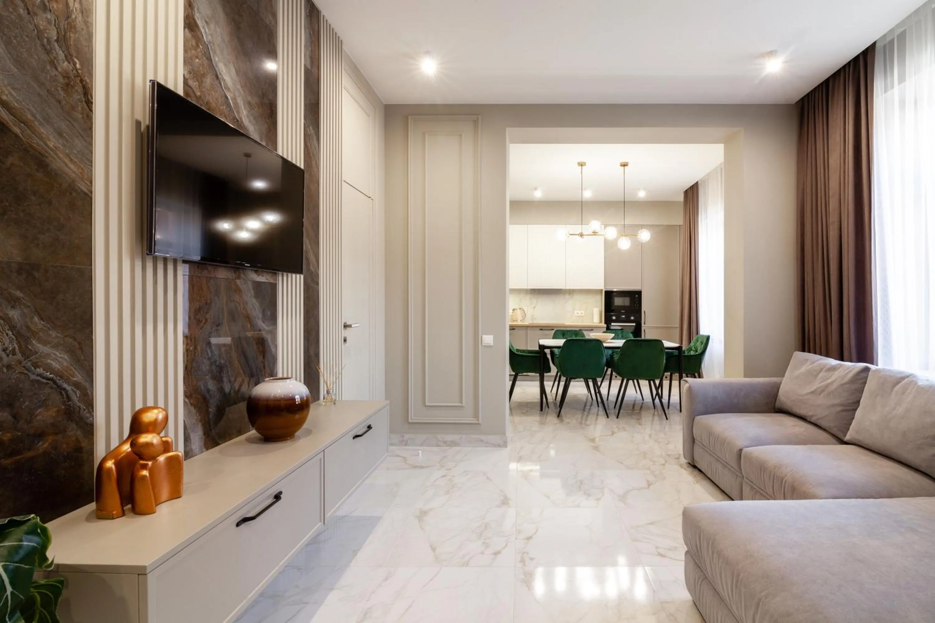 LEOGRAND VIP Apartments on Lesi Ukrainky 7