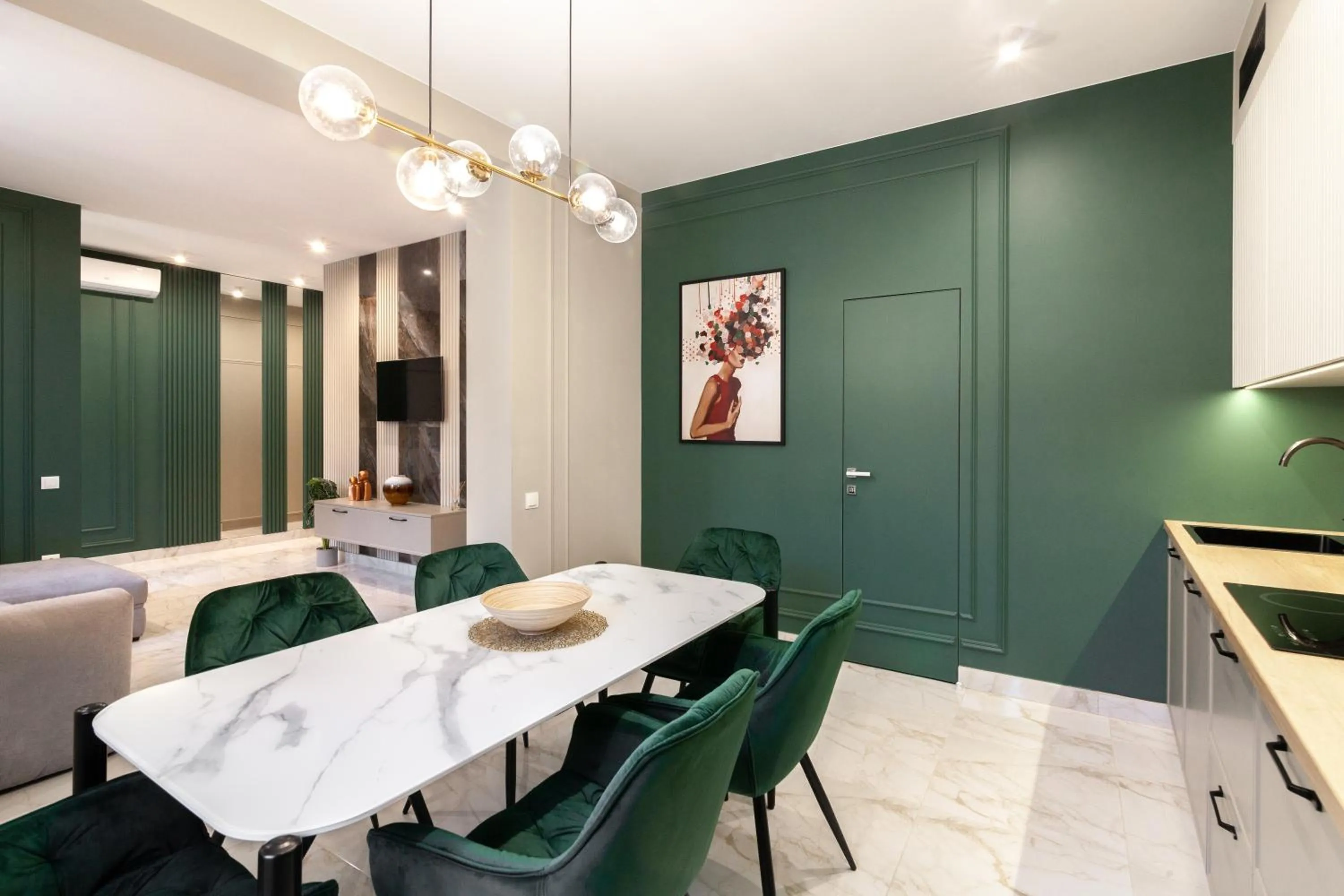LEOGRAND VIP Apartments on Lesi Ukrainky 7