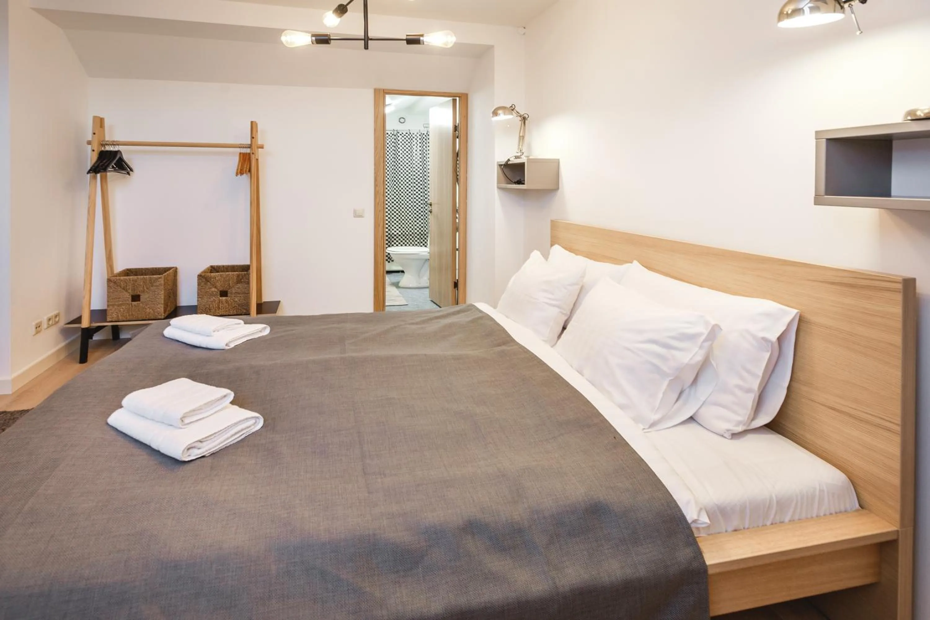 Bedroom, Bed in Bearsleys Downtown Apartments