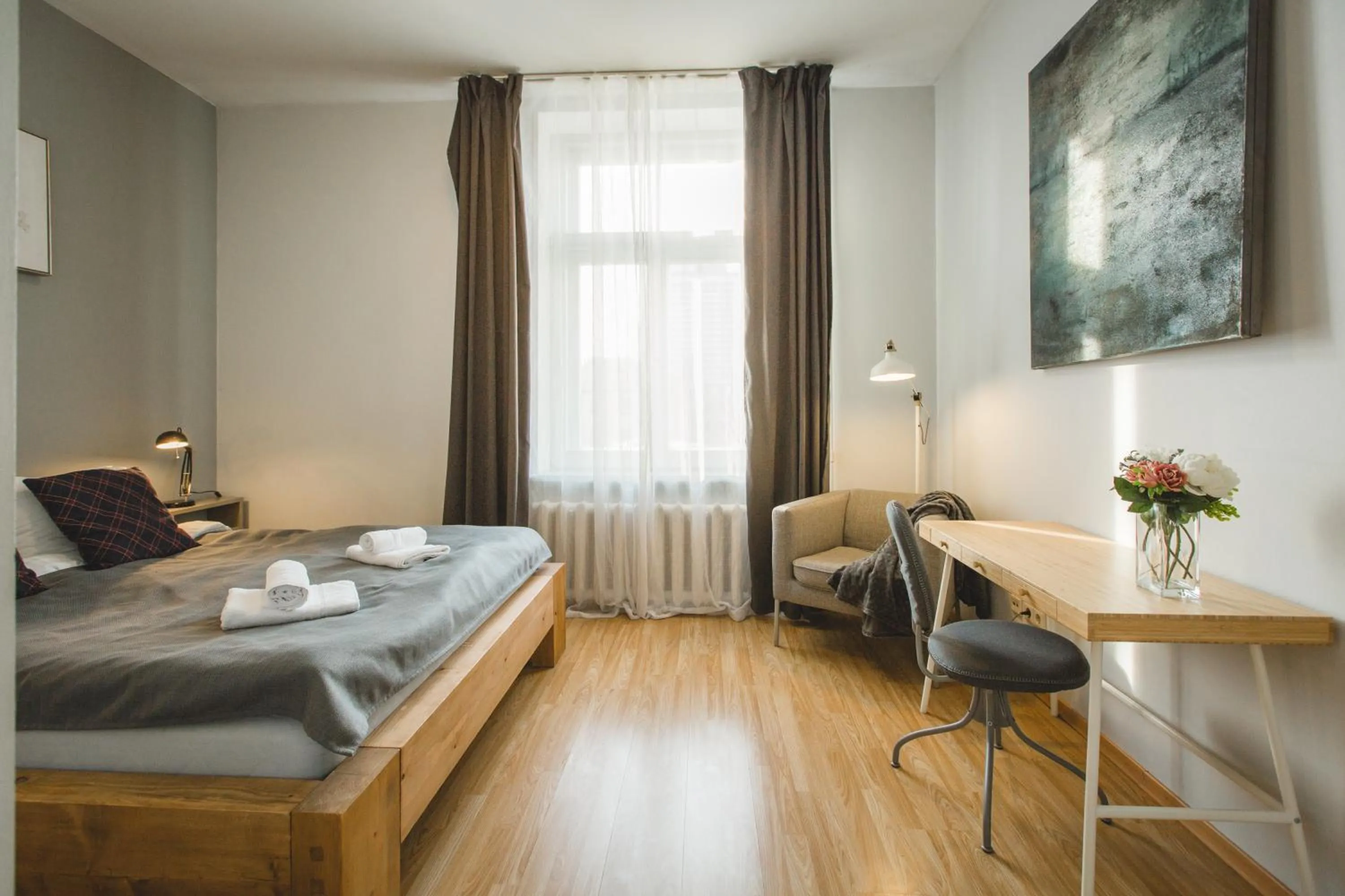 Bedroom, Bed in Bearsleys Downtown Apartments