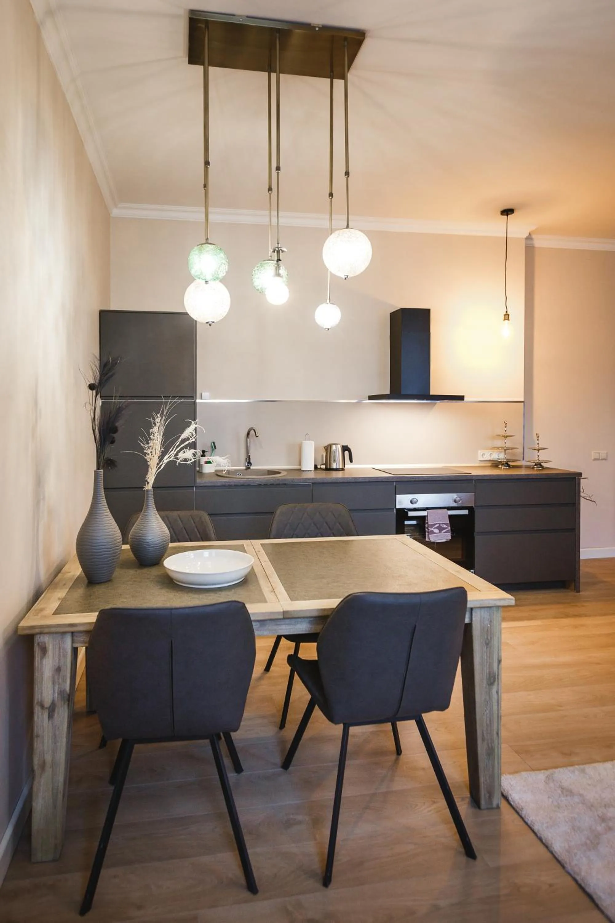 Dining area in Bearsleys Downtown Apartments