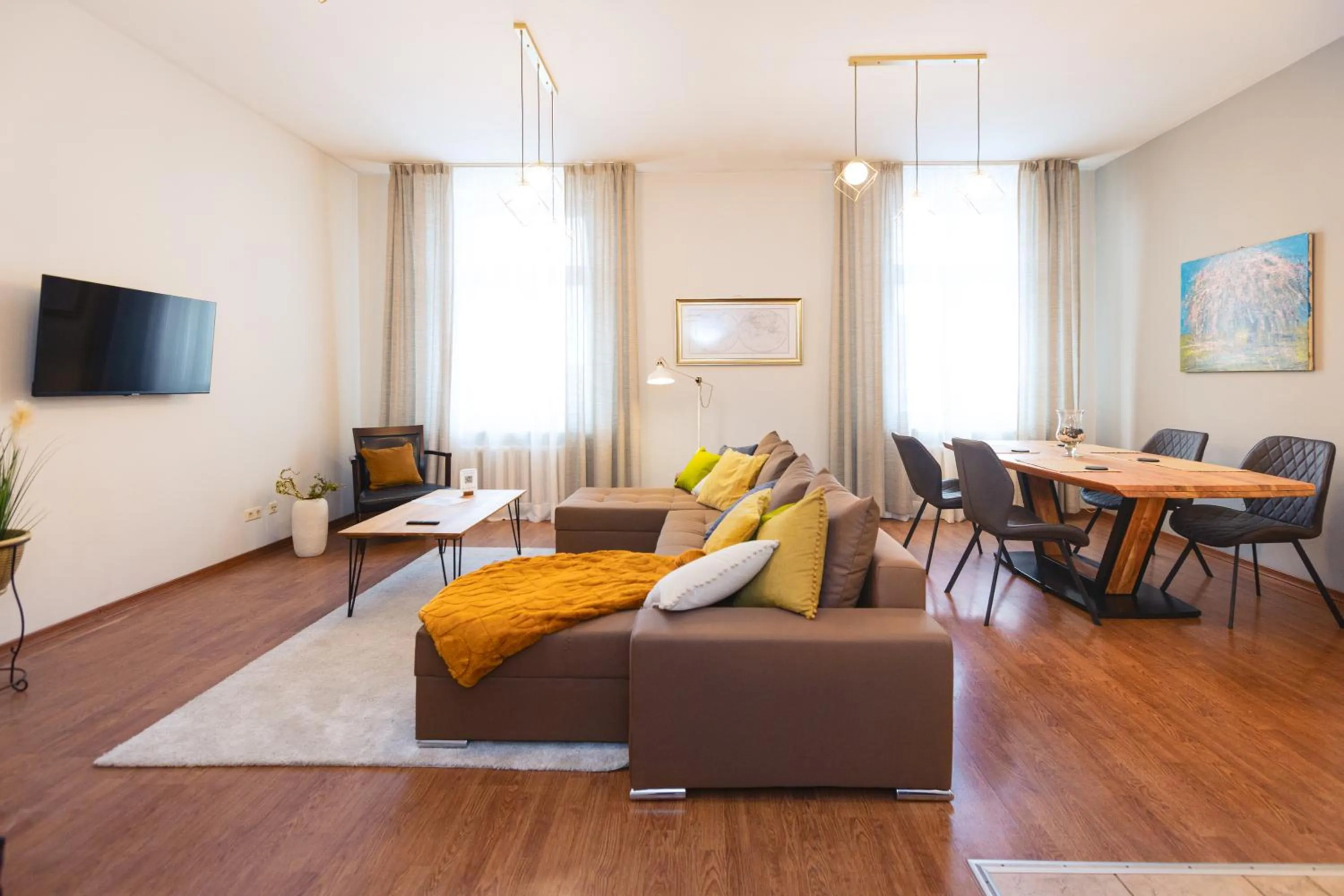 Photo of the whole room in Bearsleys Downtown Apartments