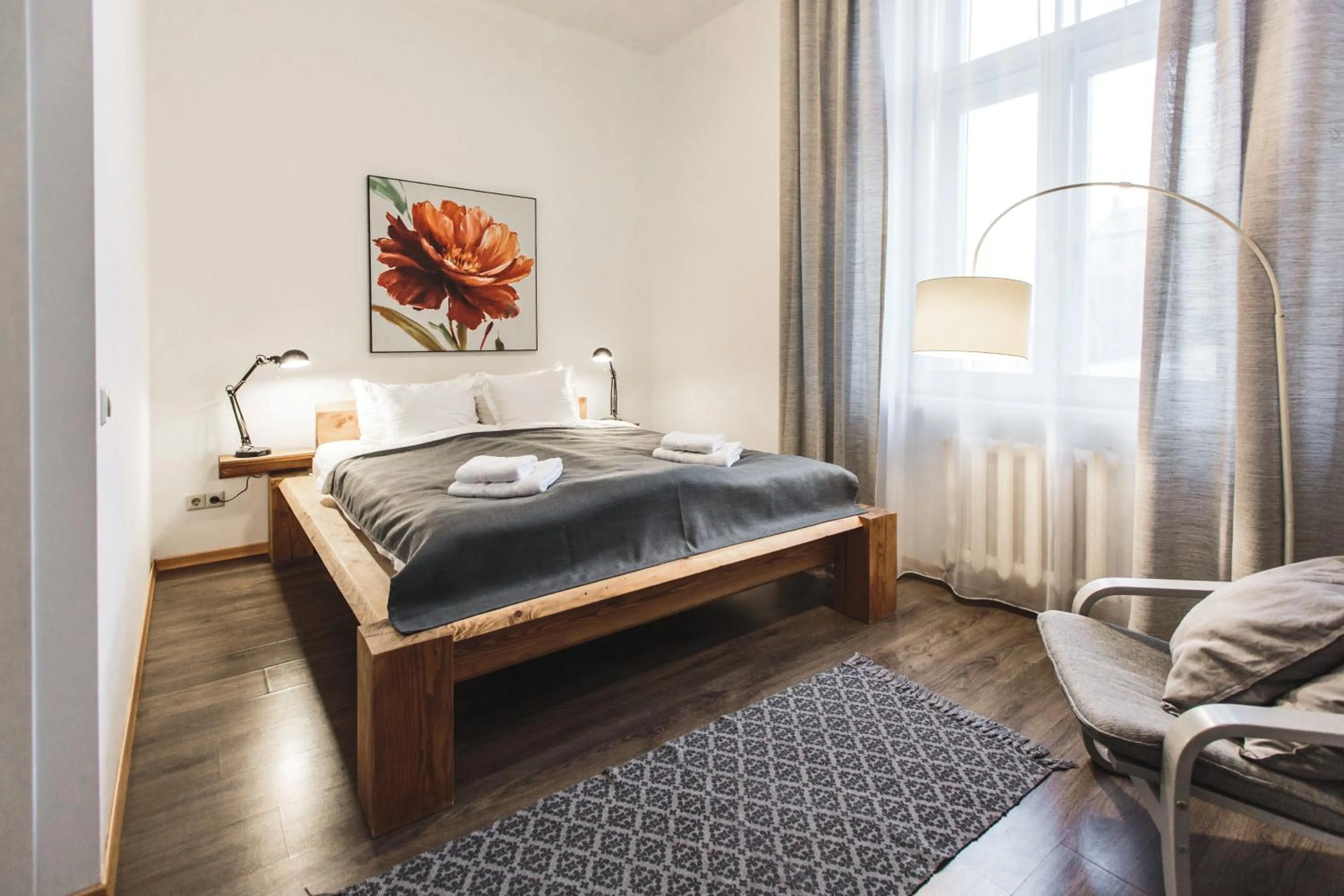 Bedroom, Bed in Bearsleys Downtown Apartments