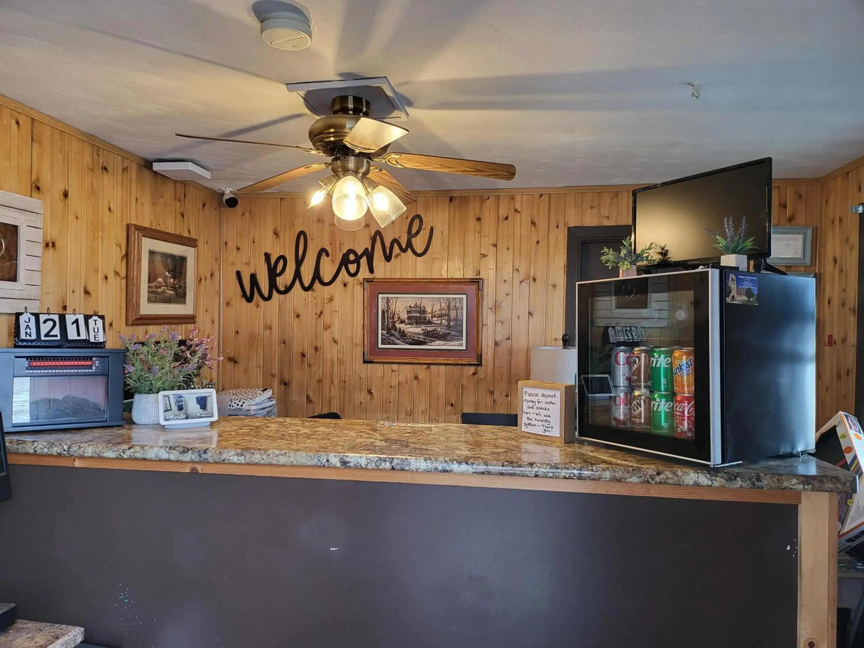 Lobby or reception in KJ's Inn and Suites By OYO Gettysburg US Hwy 212 Lobby or reception in KJ's Inn and Suites By OYO Gettysburg US Hwy 212