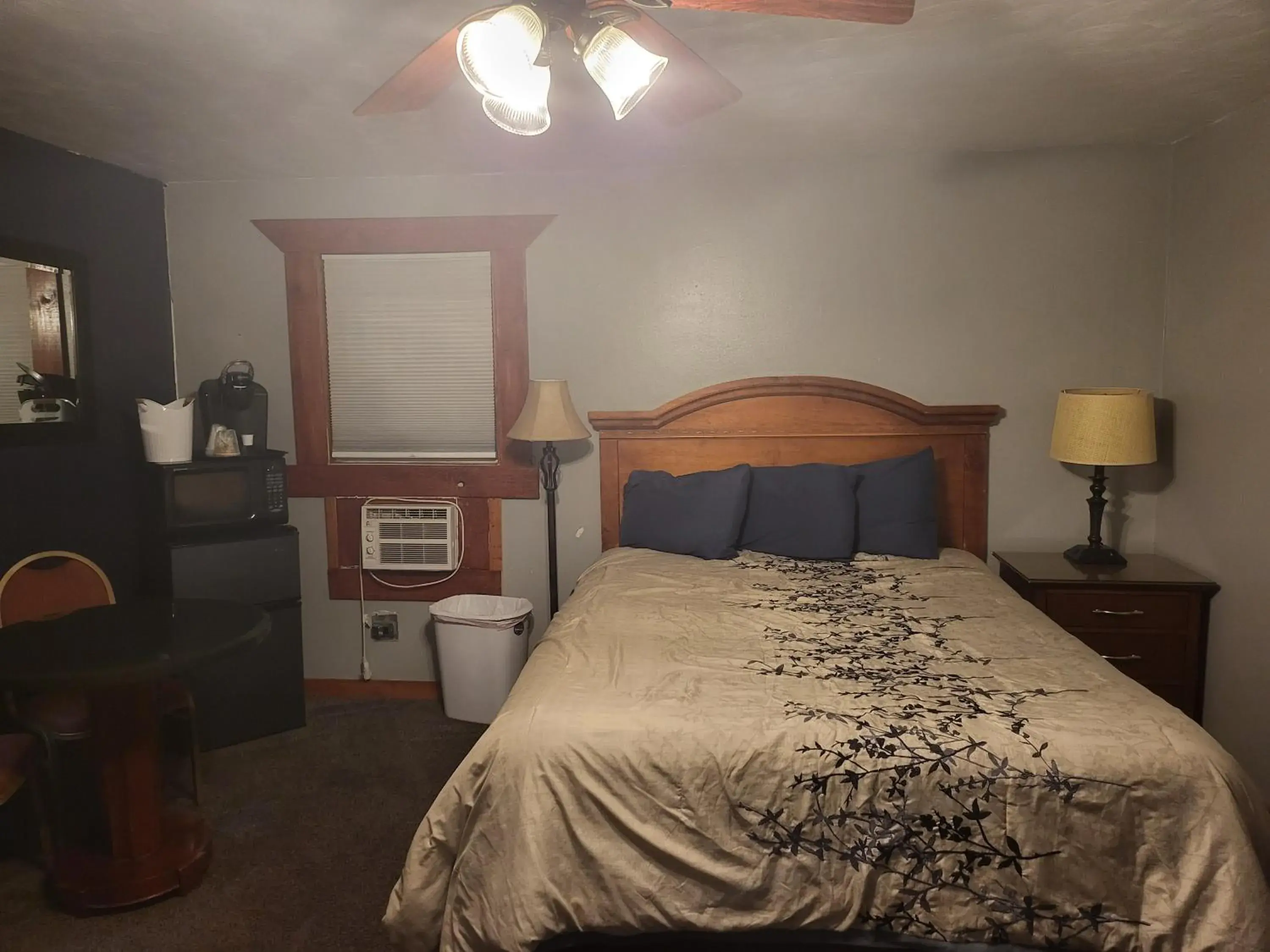 Bedroom, Bed in KJ's Inn and Suites By OYO Gettysburg US Hwy 212 Bedroom, Bed in KJ's Inn and Suites By OYO Gettysburg US Hwy 212