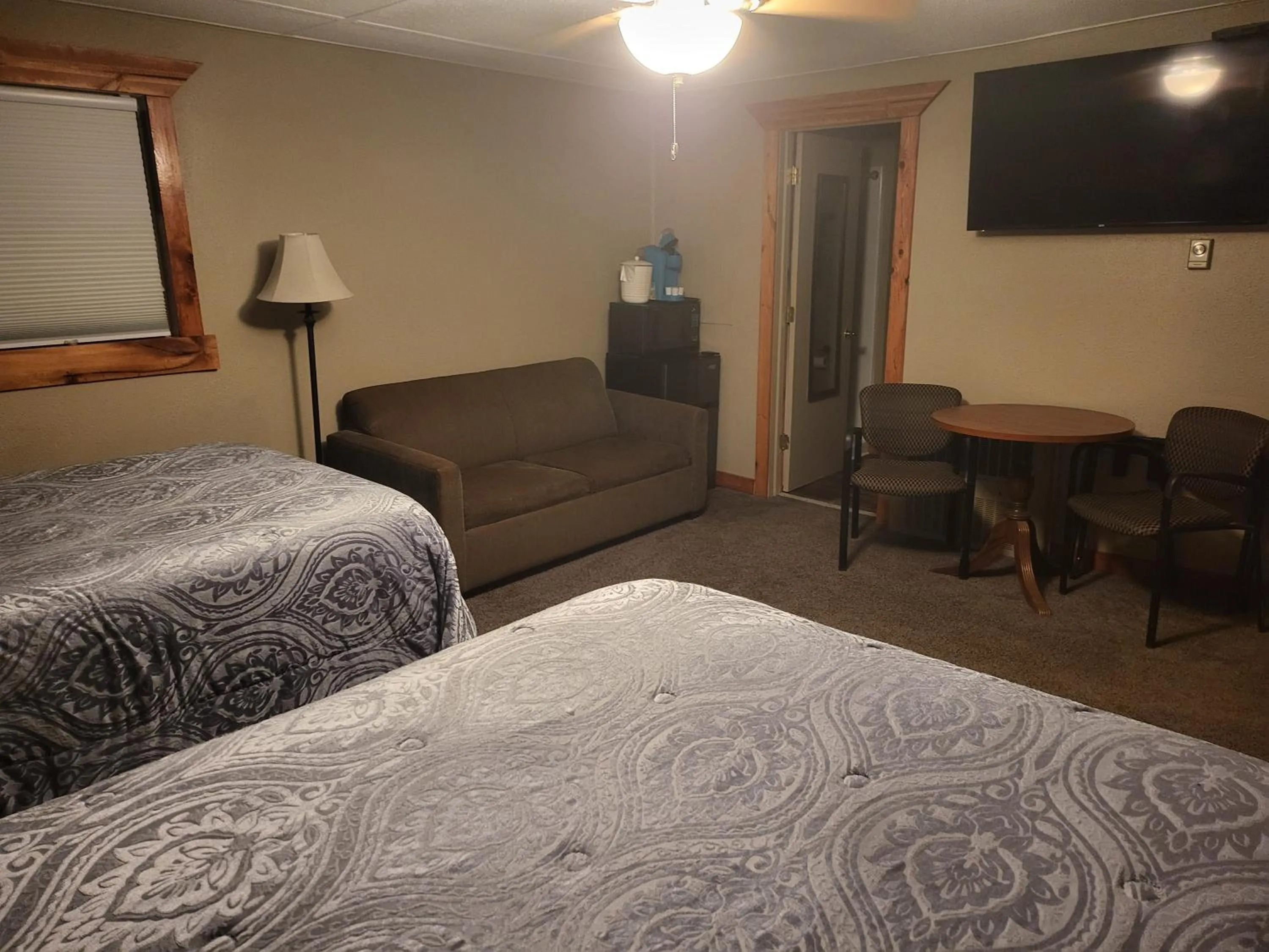 Bedroom, Bed in KJ's Inn and Suites By OYO Gettysburg US Hwy 212