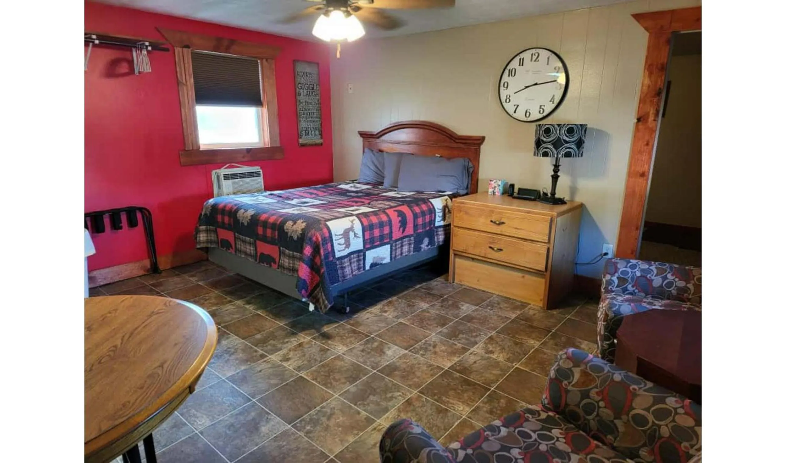 Bedroom, Bed in KJ's Inn and Suites By OYO Gettysburg US Hwy 212