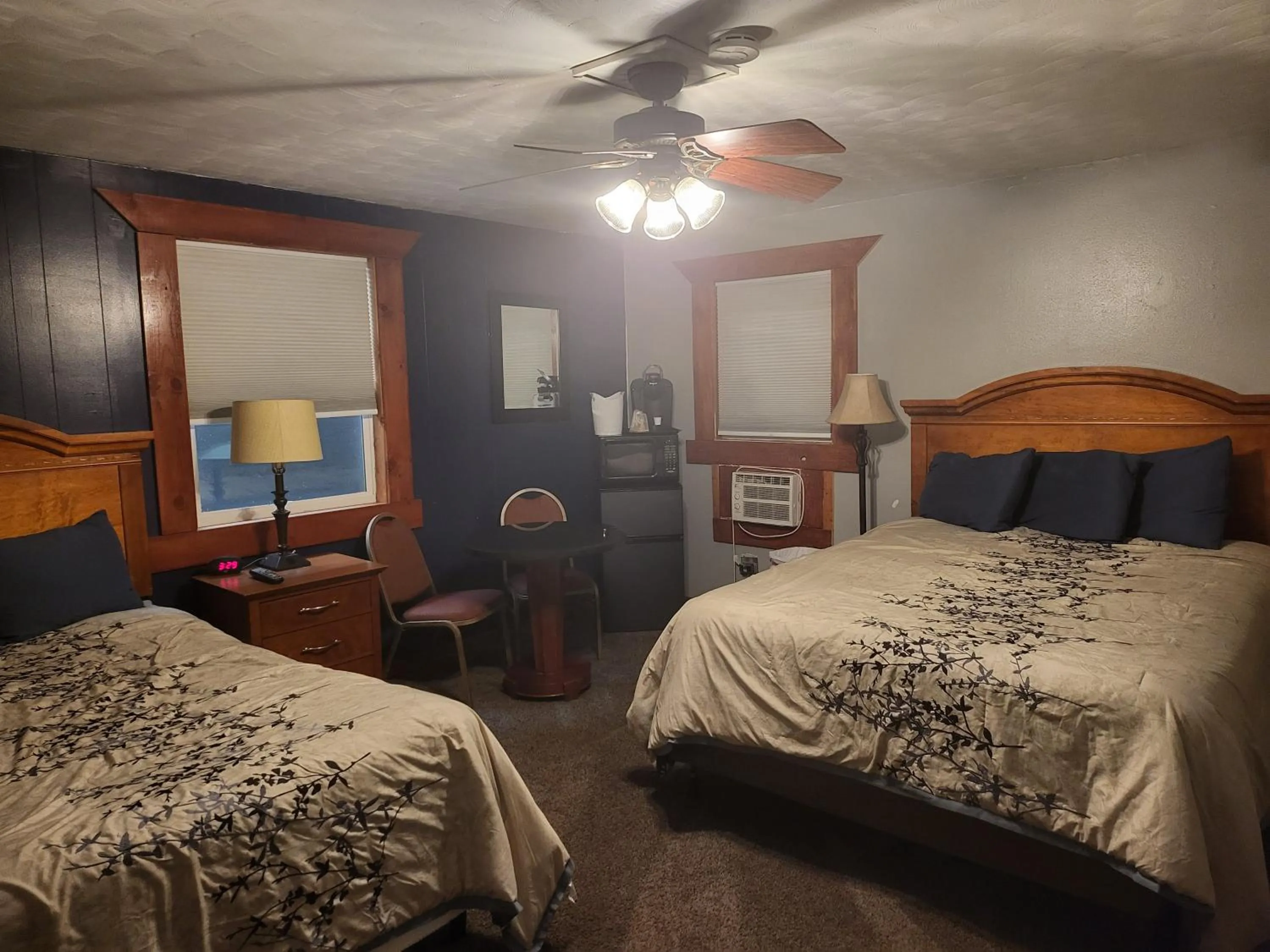 Bedroom, Bed in KJ's Inn and Suites By OYO Gettysburg US Hwy 212