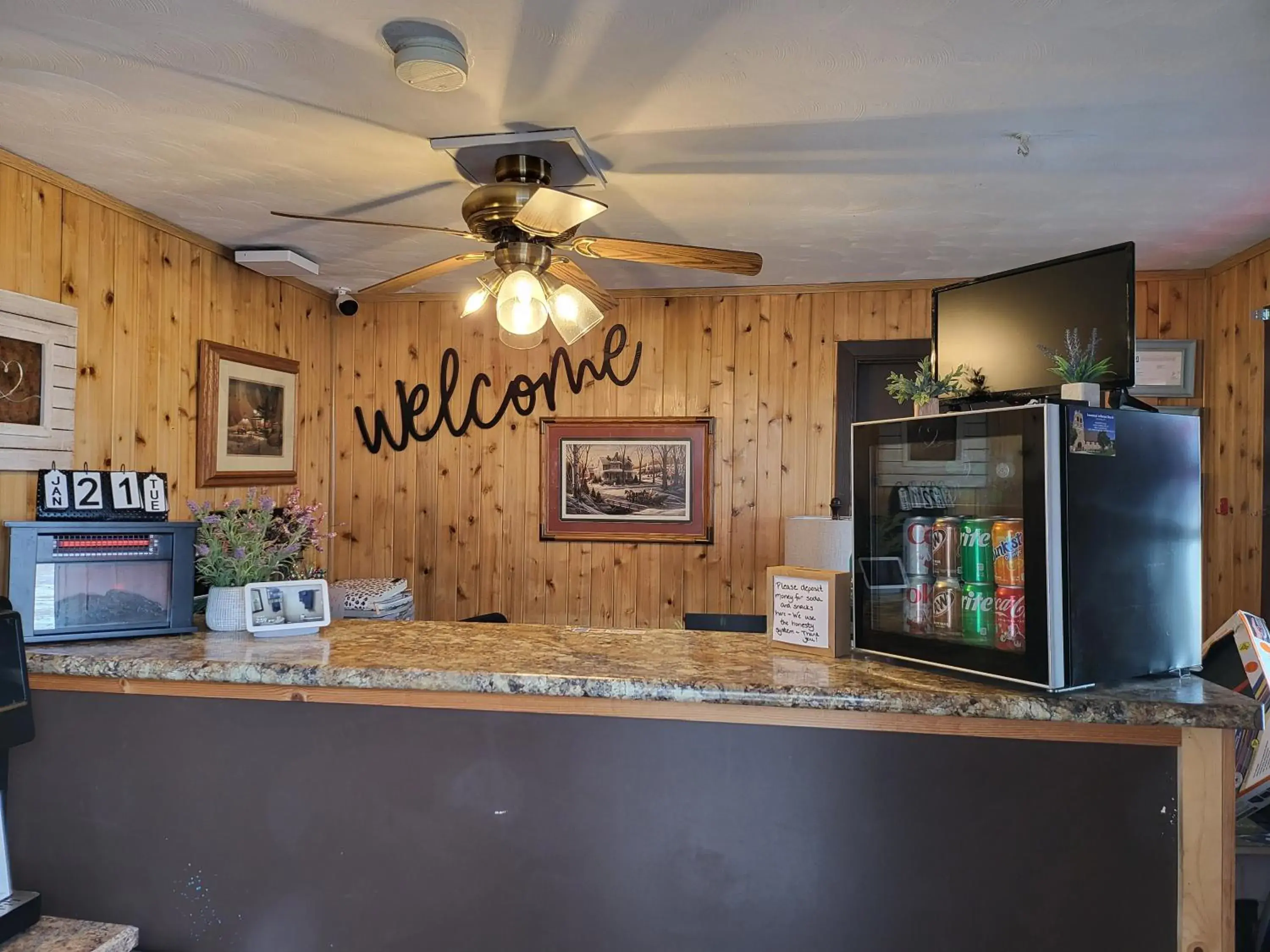 Lobby or reception in KJ's Inn and Suites By OYO Gettysburg US Hwy 212 Lobby or reception in KJ's Inn and Suites By OYO Gettysburg US Hwy 212