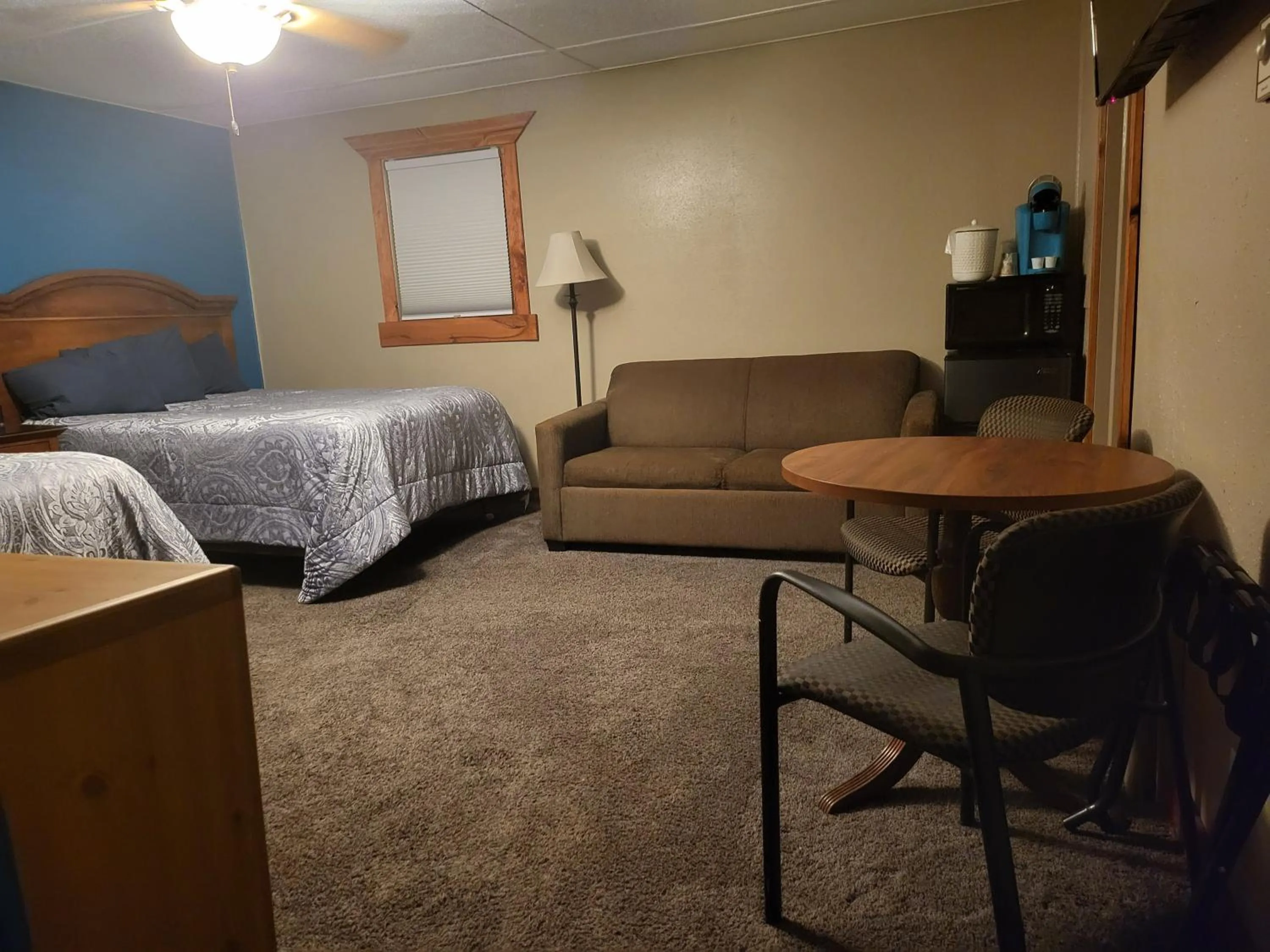 Bedroom, Bed in KJ's Inn and Suites By OYO Gettysburg US Hwy 212