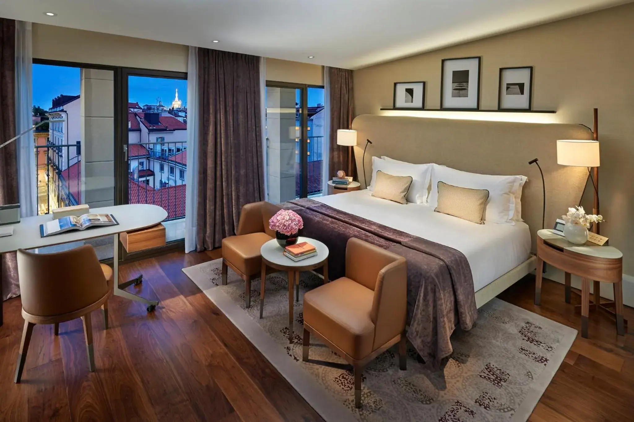 Photo of the whole room, Bed in Mandarin Oriental, Milan Photo of the whole room, Bed in Mandarin Oriental, Milan