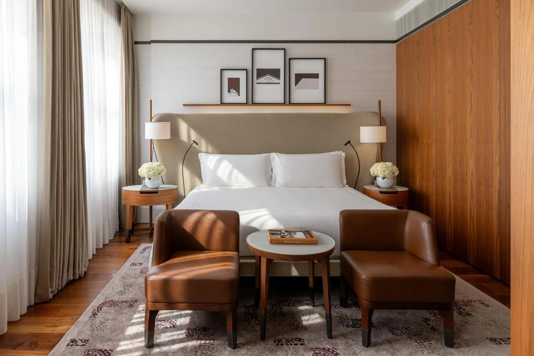 Photo of the whole room, Bed in Mandarin Oriental, Milan