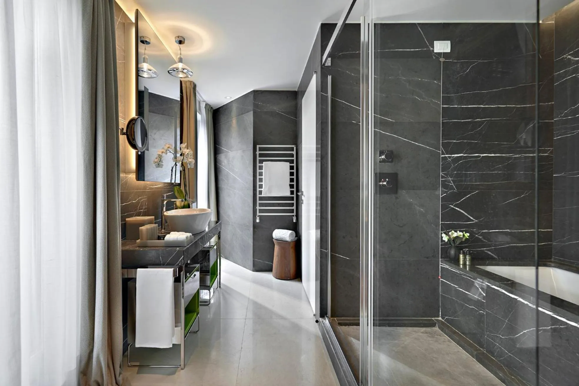 Bathroom in Mandarin Oriental, Milan