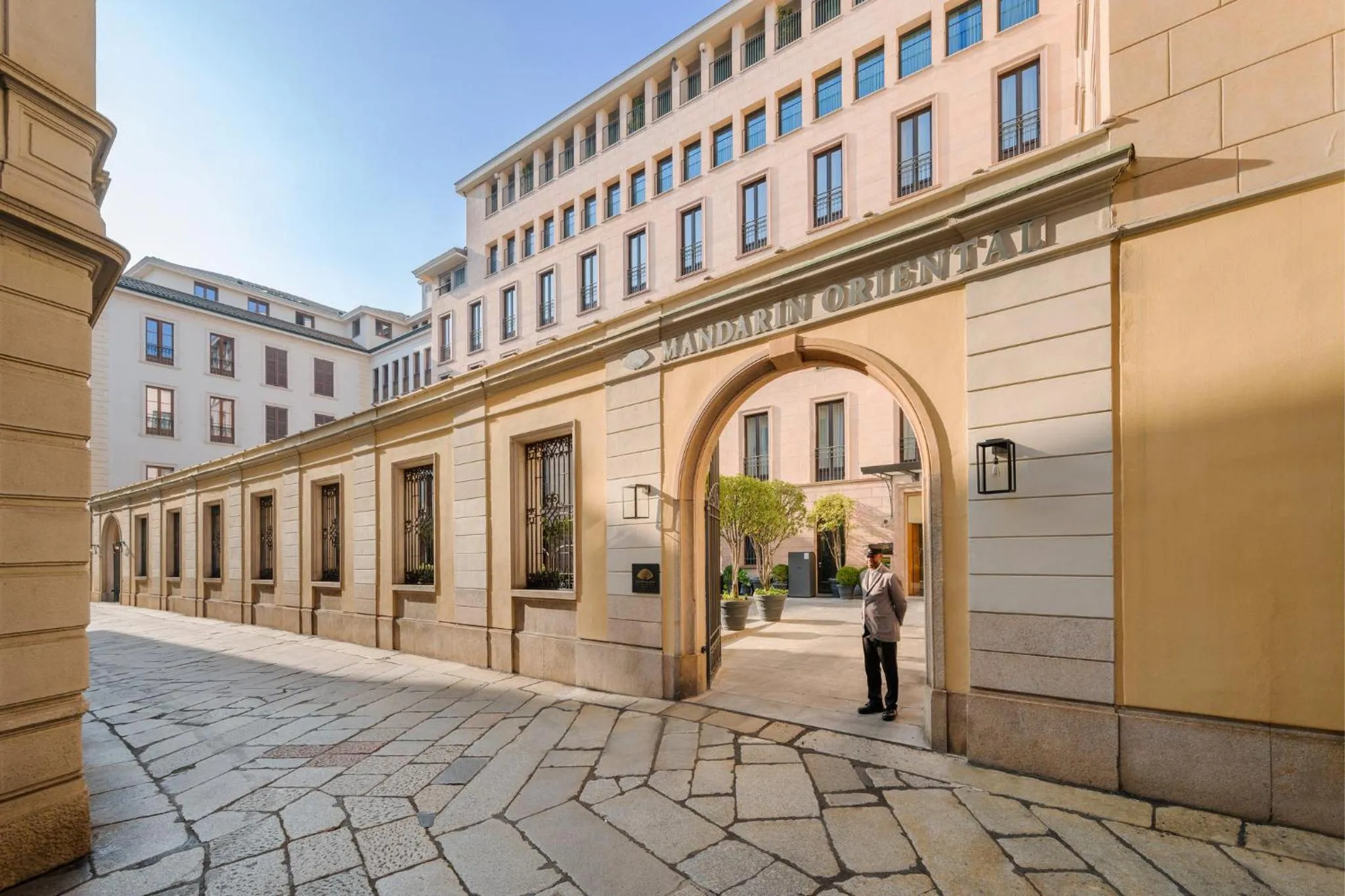 Property building in Mandarin Oriental, Milan