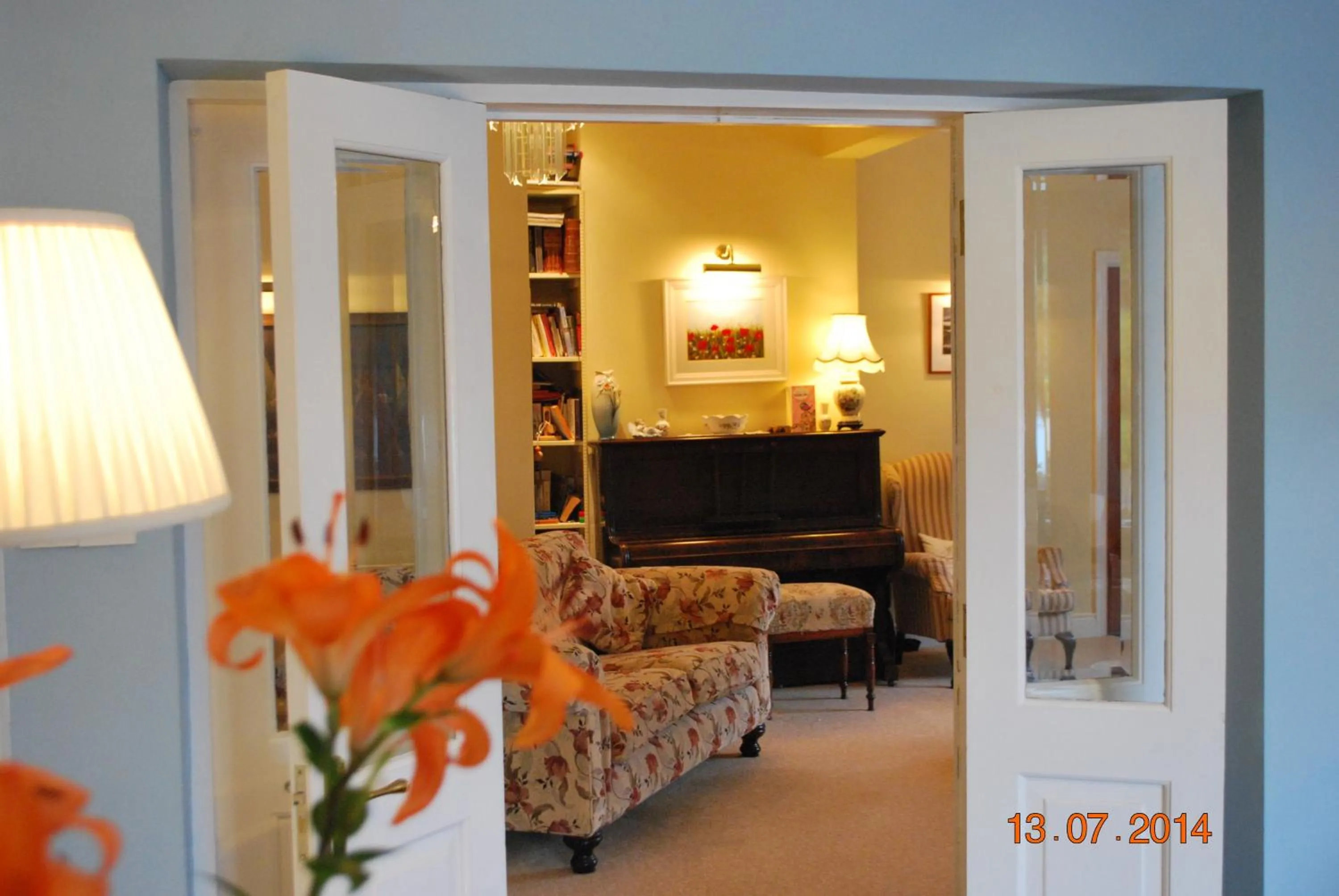 Living room, Bed in Seapoint House