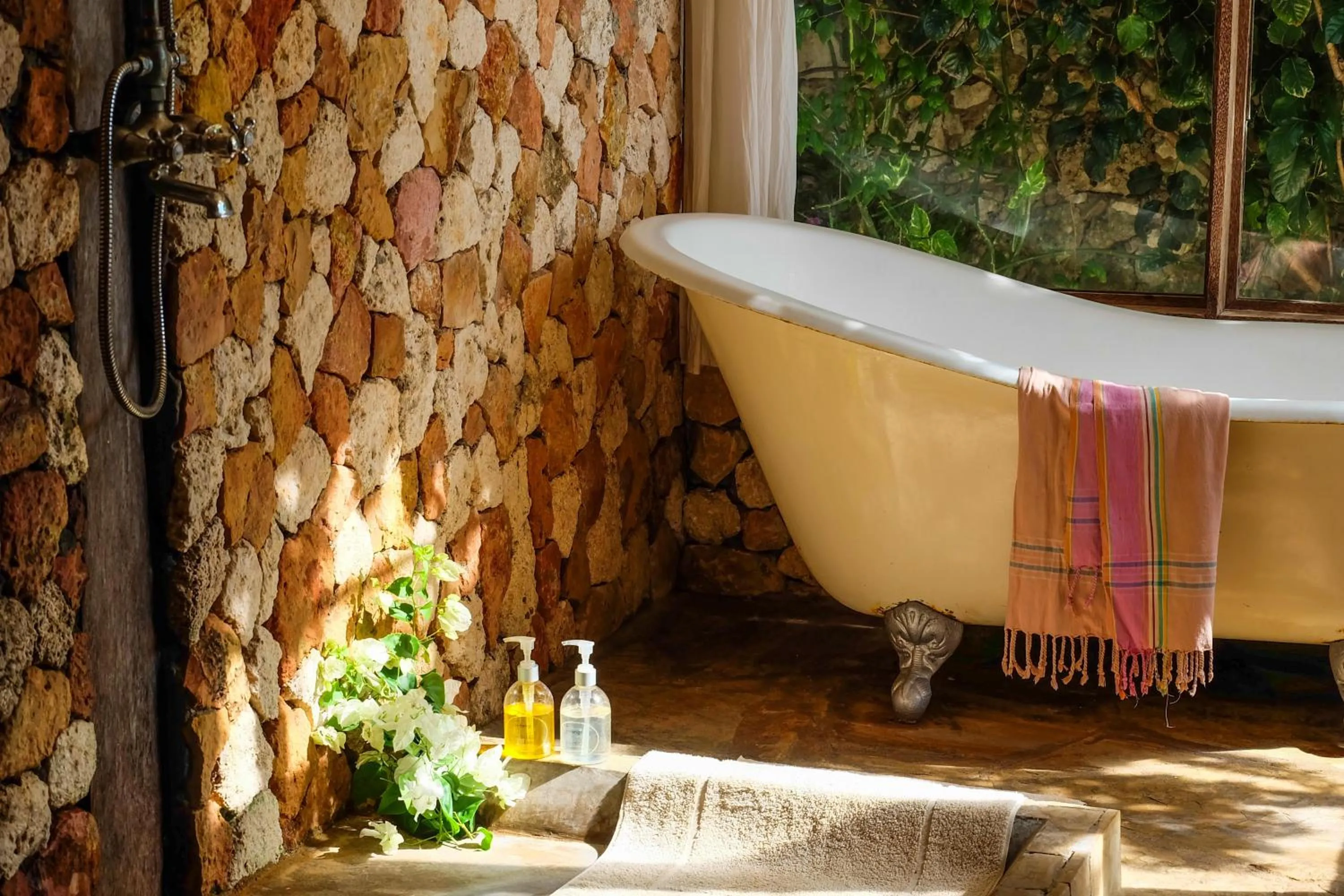 Bathroom in Seasons Lodge Zanzibar