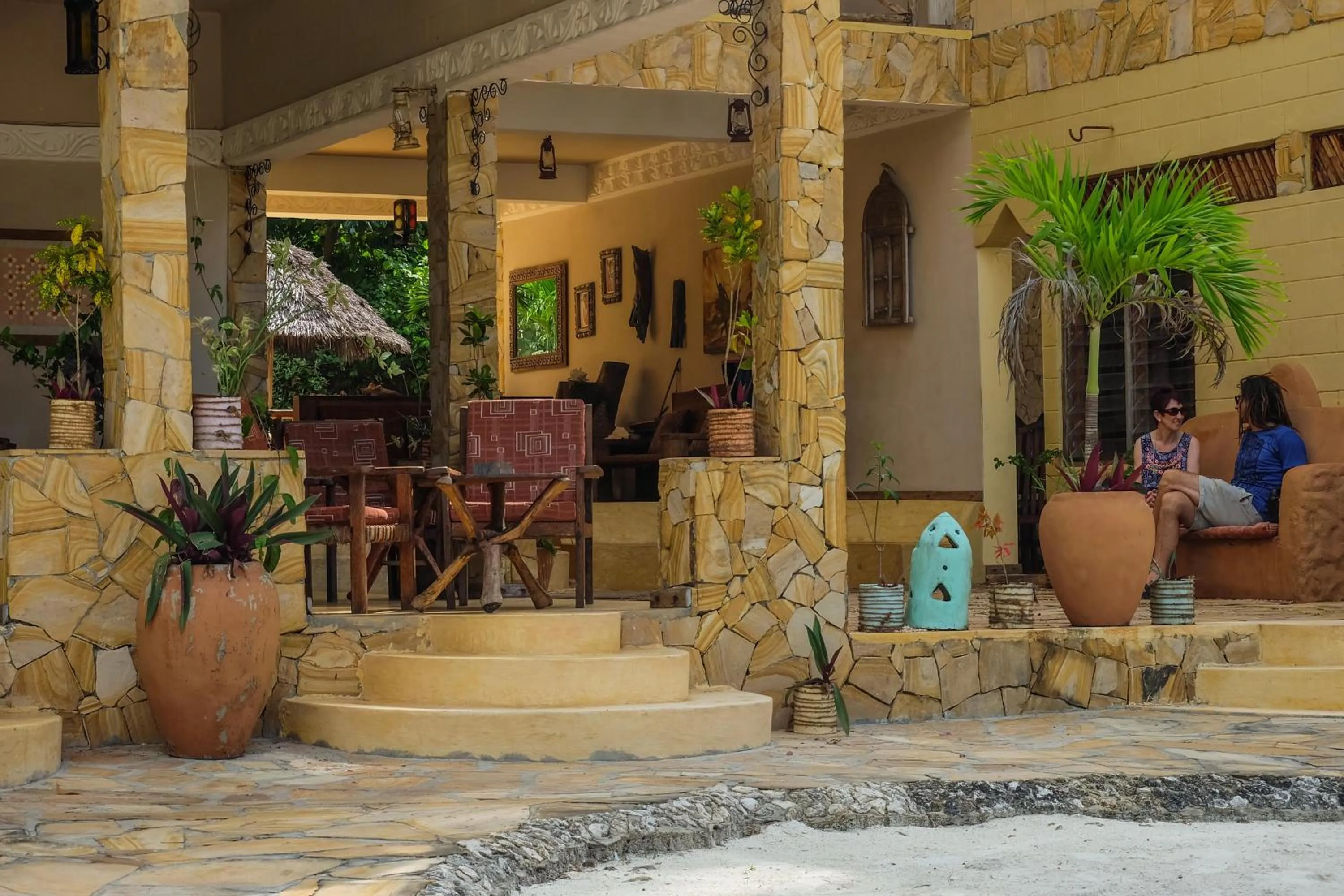 Lounge or bar in Seasons Lodge Zanzibar