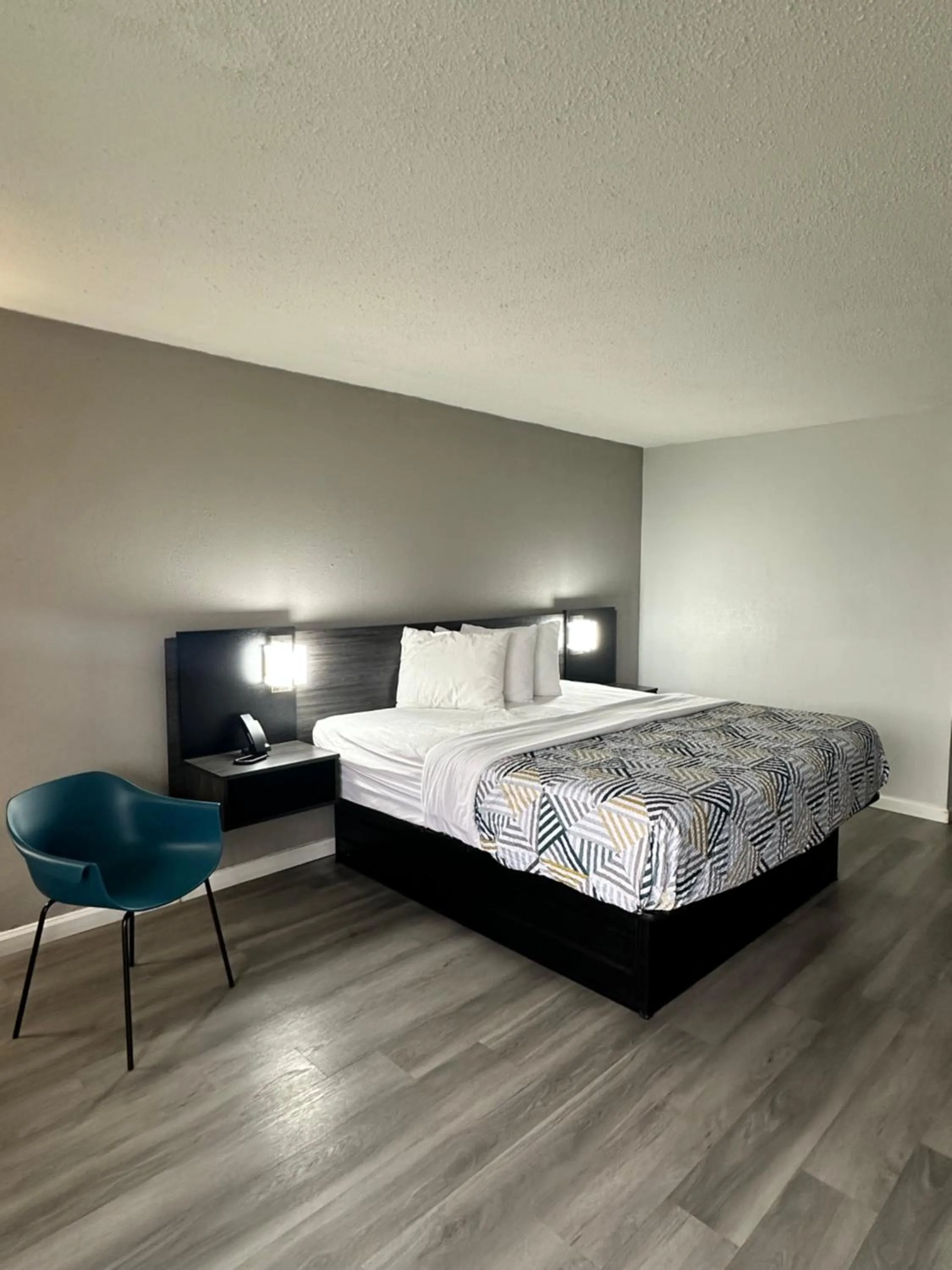 Bed in Motel 6 Lugoff, SC