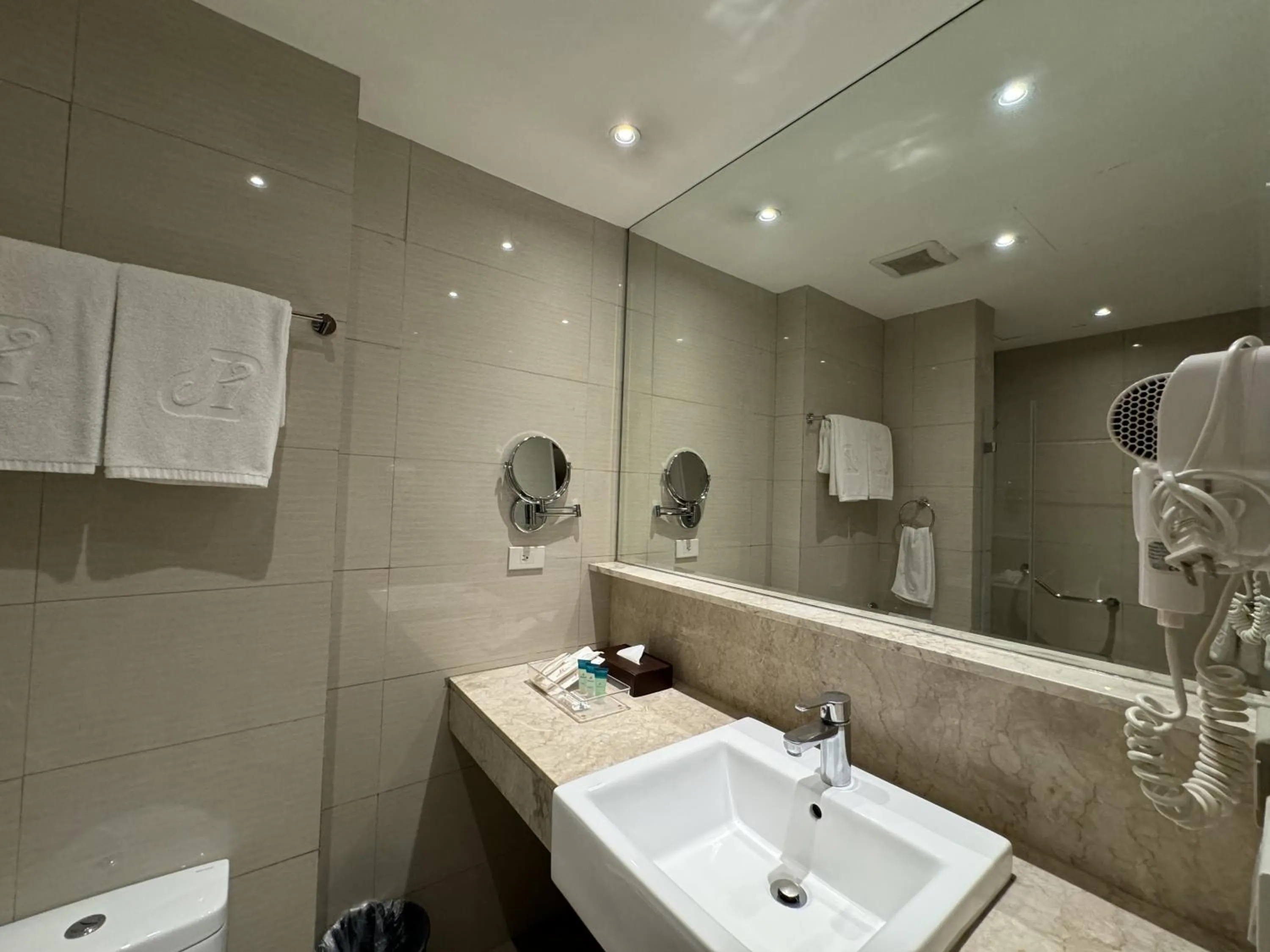 Bathroom in Jinjiang Inn - Ortigas